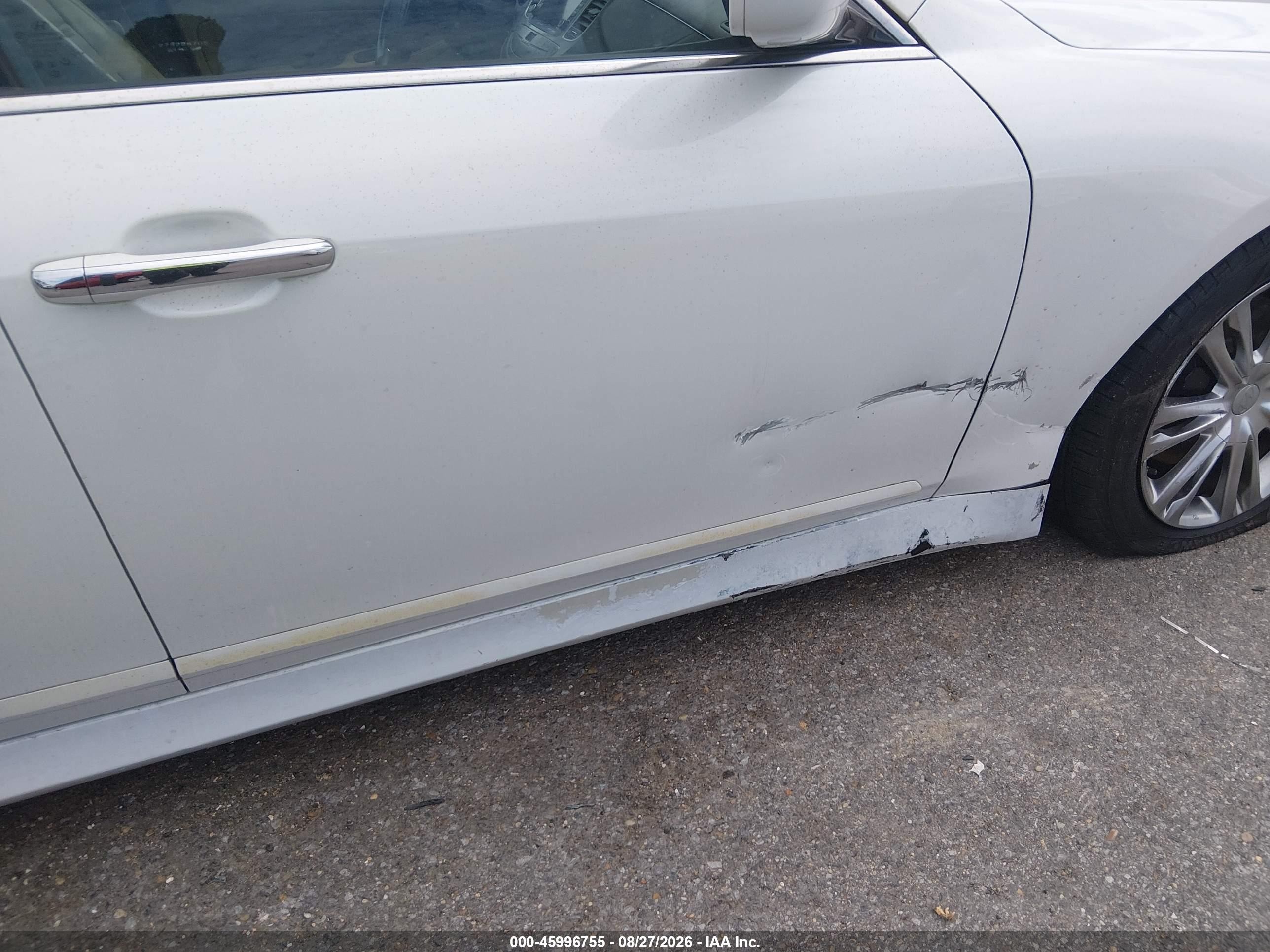 2012 Hyundai Genesis 3.8 White vin: KMHGC4DD8CU204578