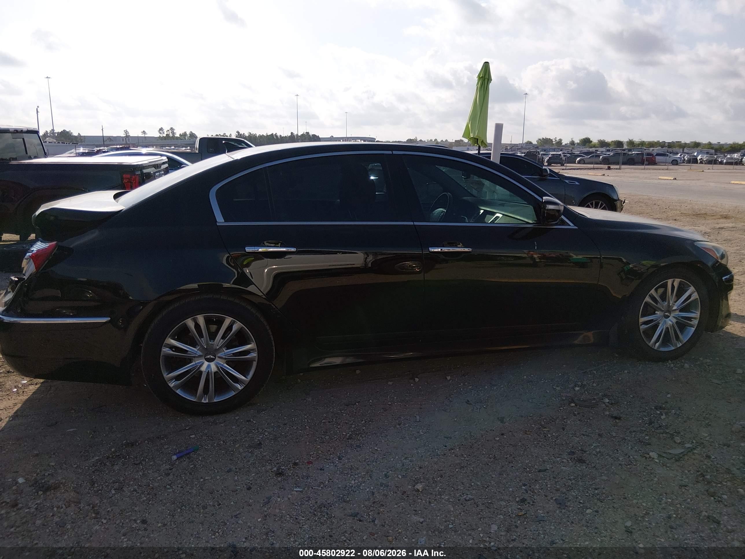 2012 Hyundai Genesis 3.8 Black vin: KMHGC4DD8CU208176