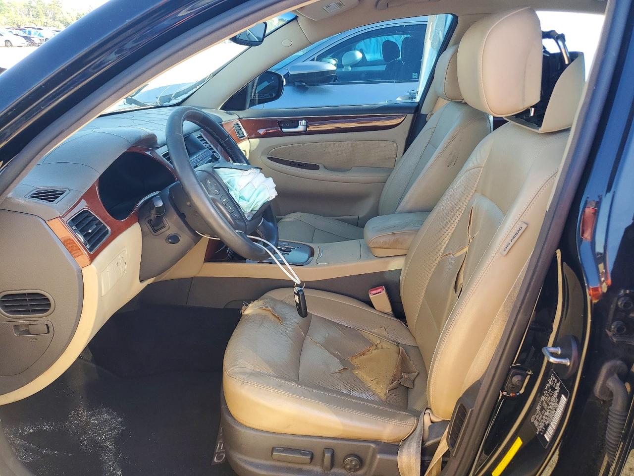 2013 Hyundai Genesis 3.8l Black vin: KMHGC4DD8DU209099