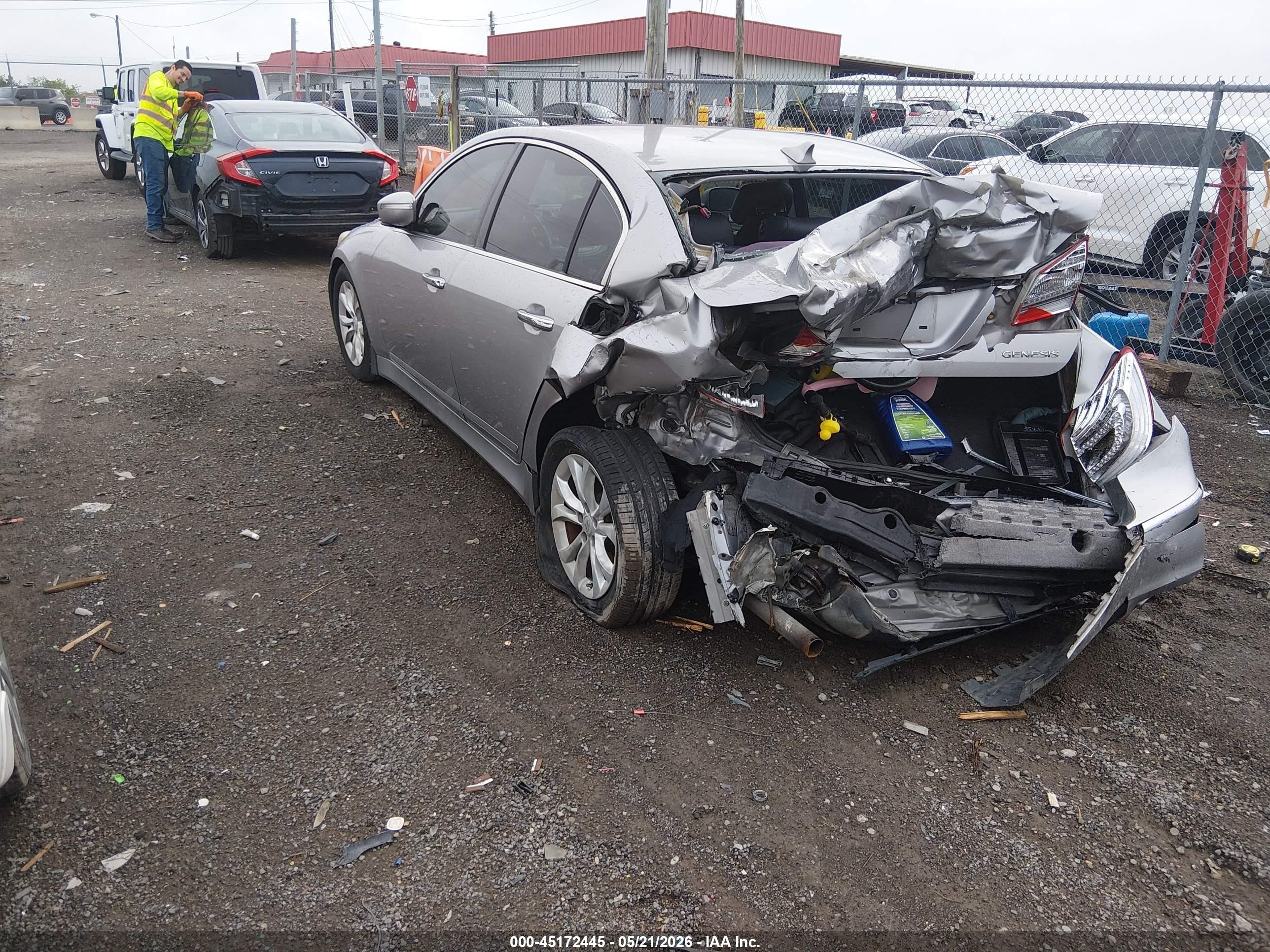 2013 Hyundai Genesis 3.8 Silver vin: KMHGC4DD8DU228977