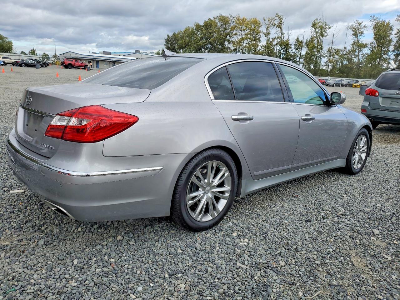 2013 Hyundai Genesis 3.8l Silver vin: KMHGC4DD8DU240868