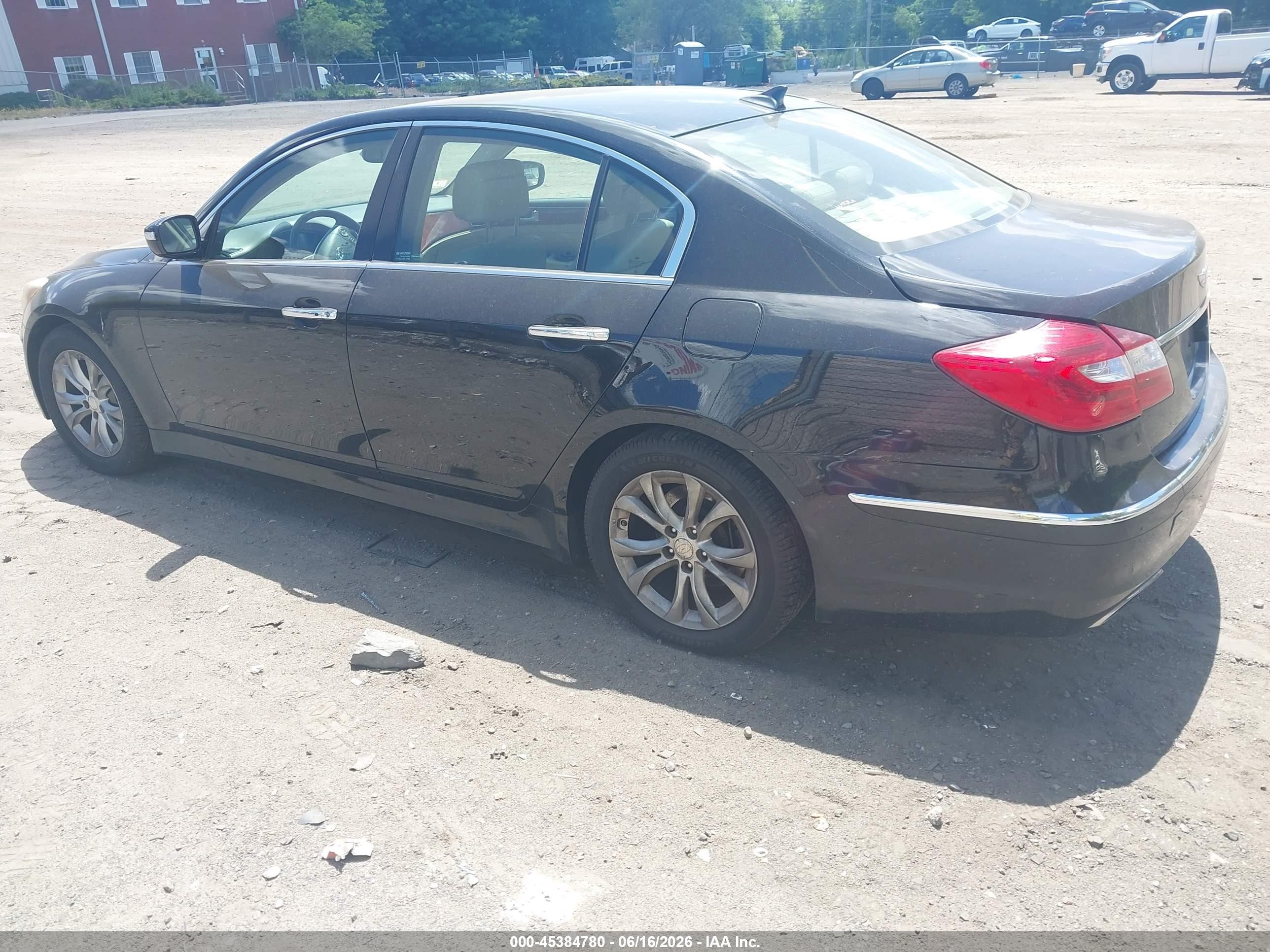 2013 Hyundai Genesis 3.8 Black vin: KMHGC4DD8DU244564