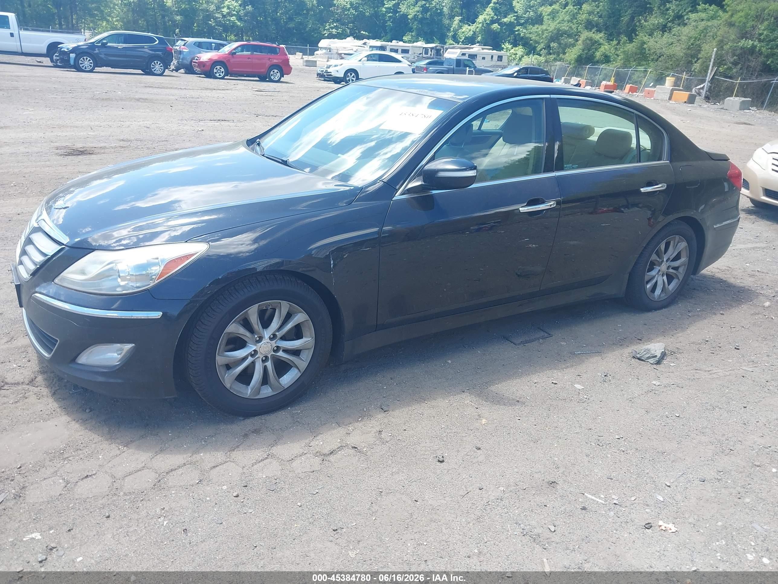 2013 Hyundai Genesis 3.8 Black vin: KMHGC4DD8DU244564