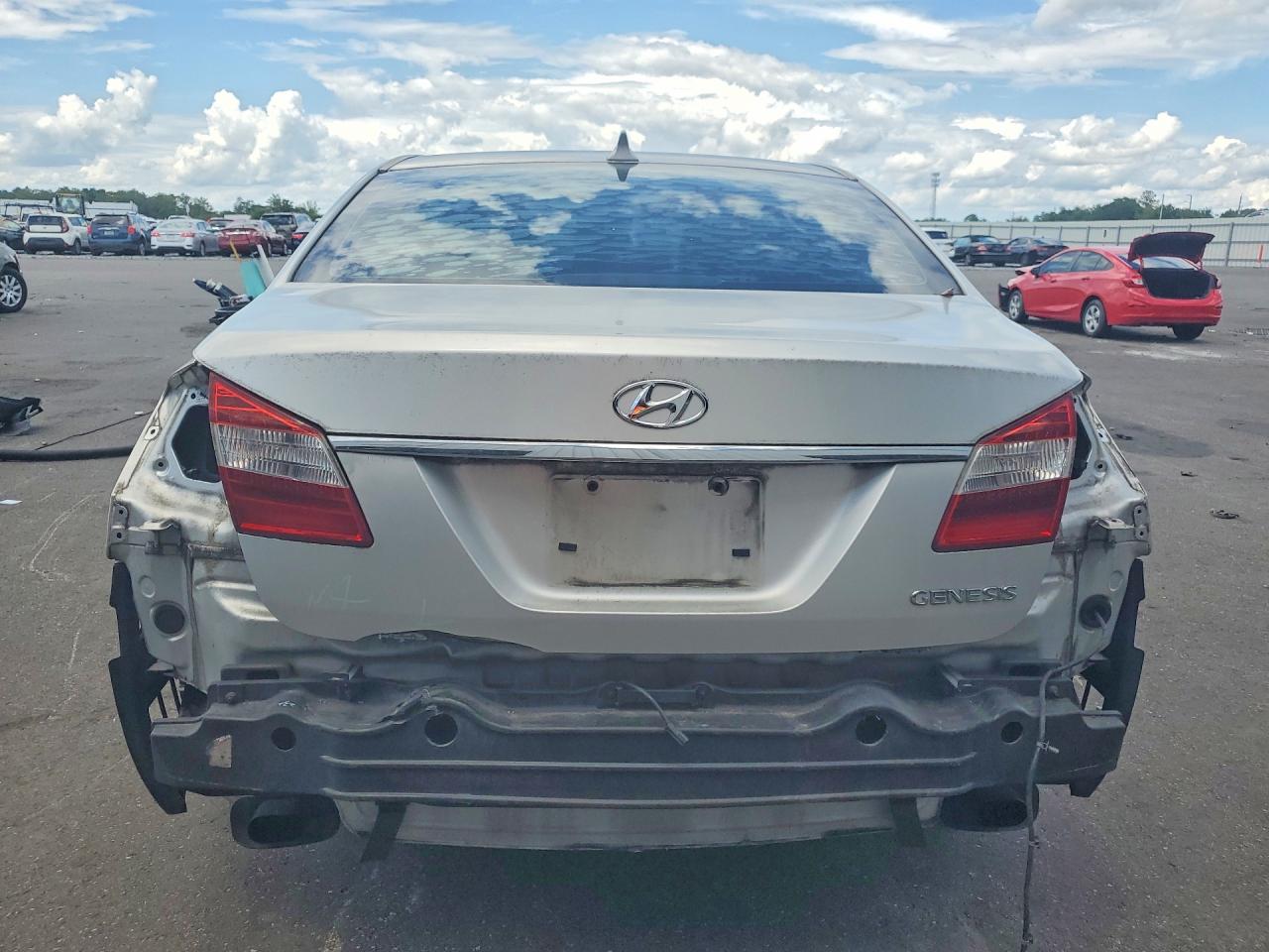2013 Hyundai Genesis 3.8l Silver vin: KMHGC4DD8DU248050