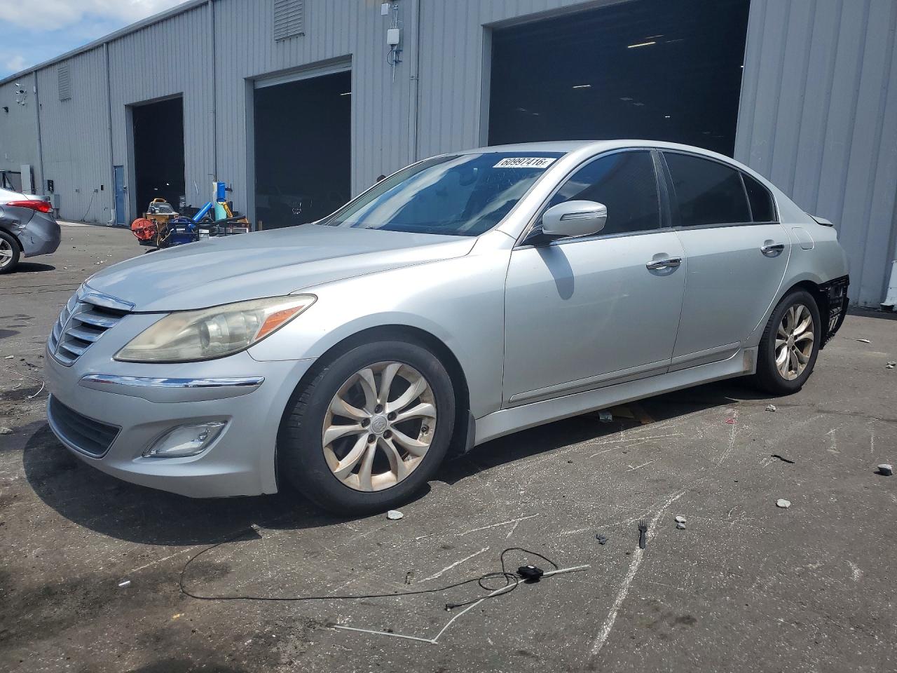 2013 Hyundai Genesis 3.8l Silver vin: KMHGC4DD8DU248050