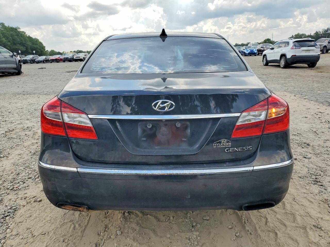 2013 Hyundai Genesis 3.8l Black vin: KMHGC4DD8DU251367