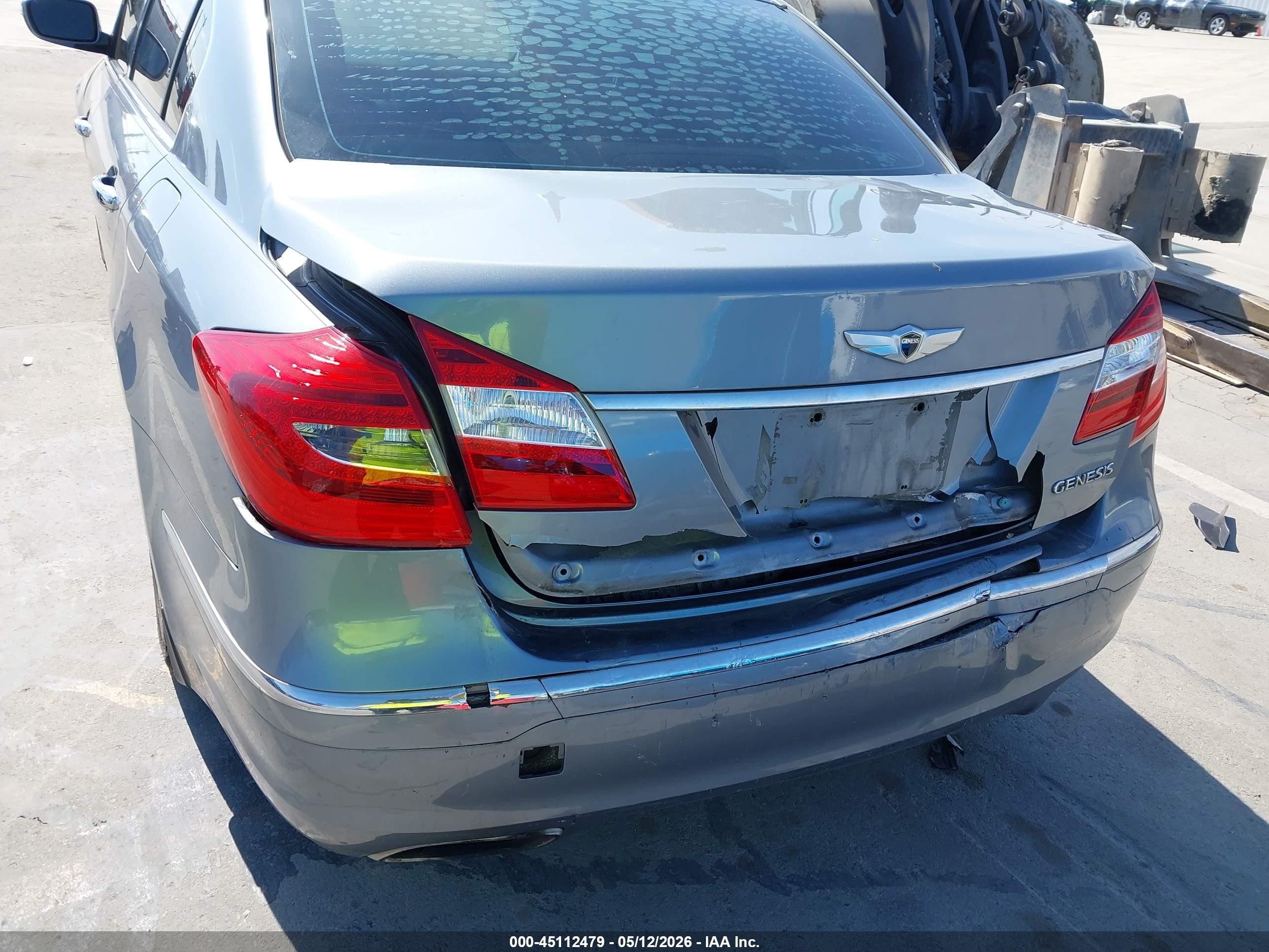 2014 Hyundai Genesis 3.8 Silver vin: KMHGC4DD8EU263679