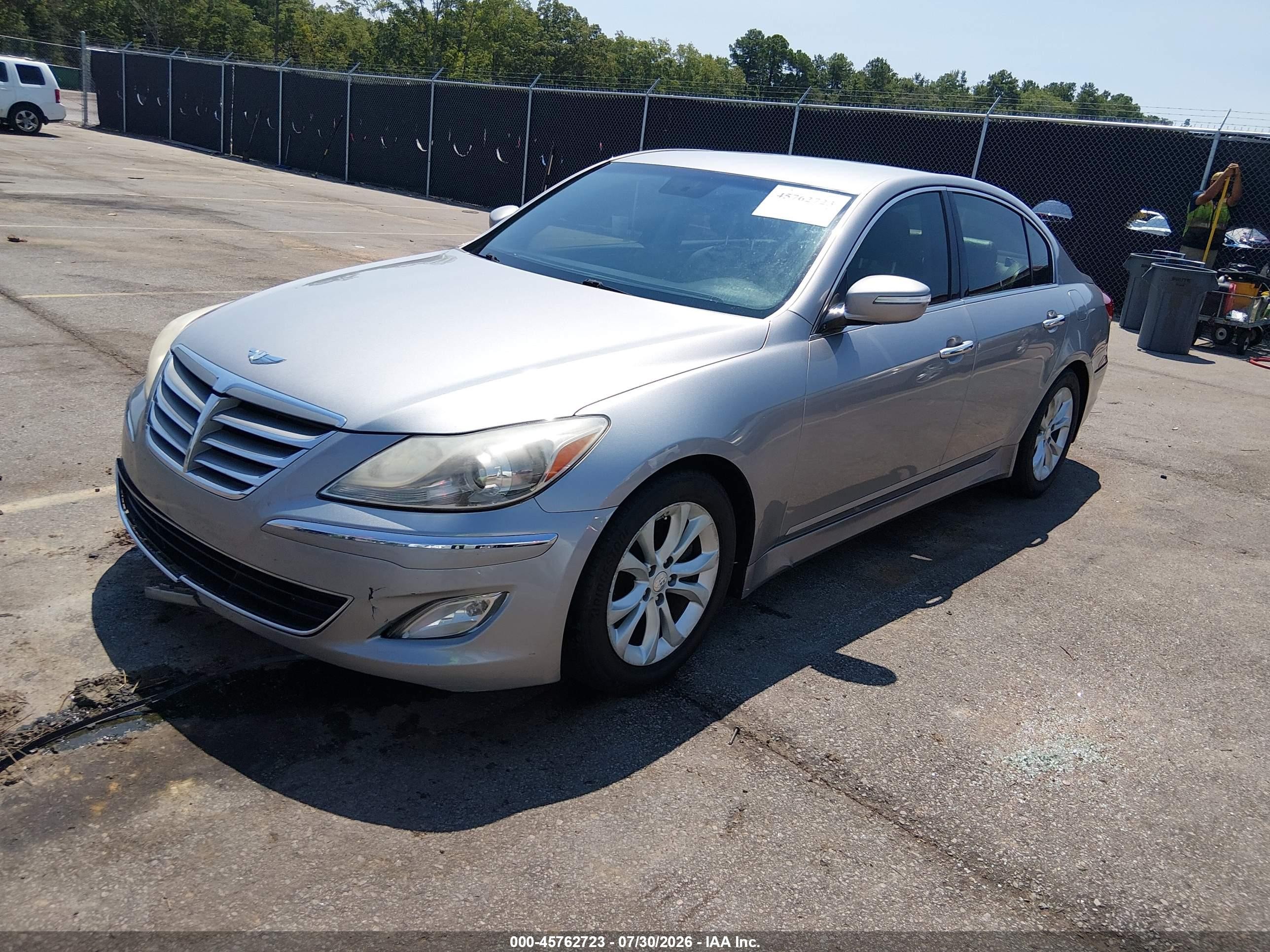 2012 Hyundai Genesis 3.8 Серебряный vin: KMHGC4DD9CU158114