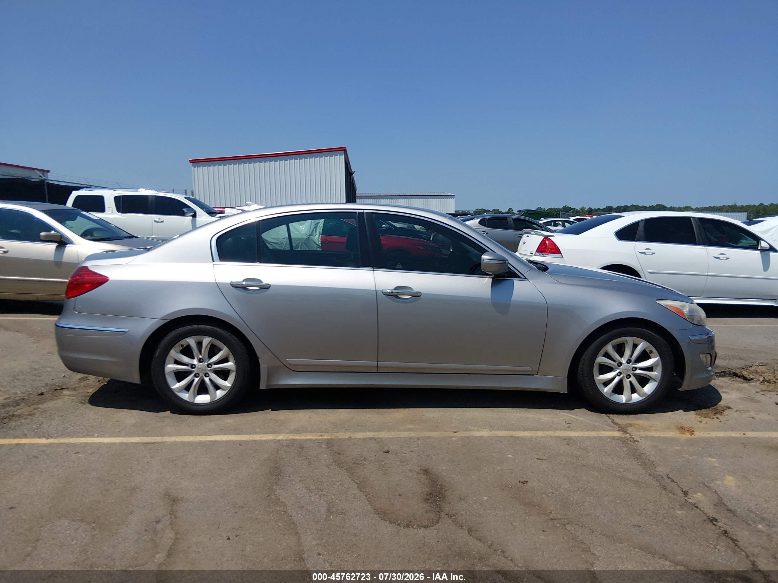 2012 Hyundai Genesis 3.8 Серебряный vin: KMHGC4DD9CU158114