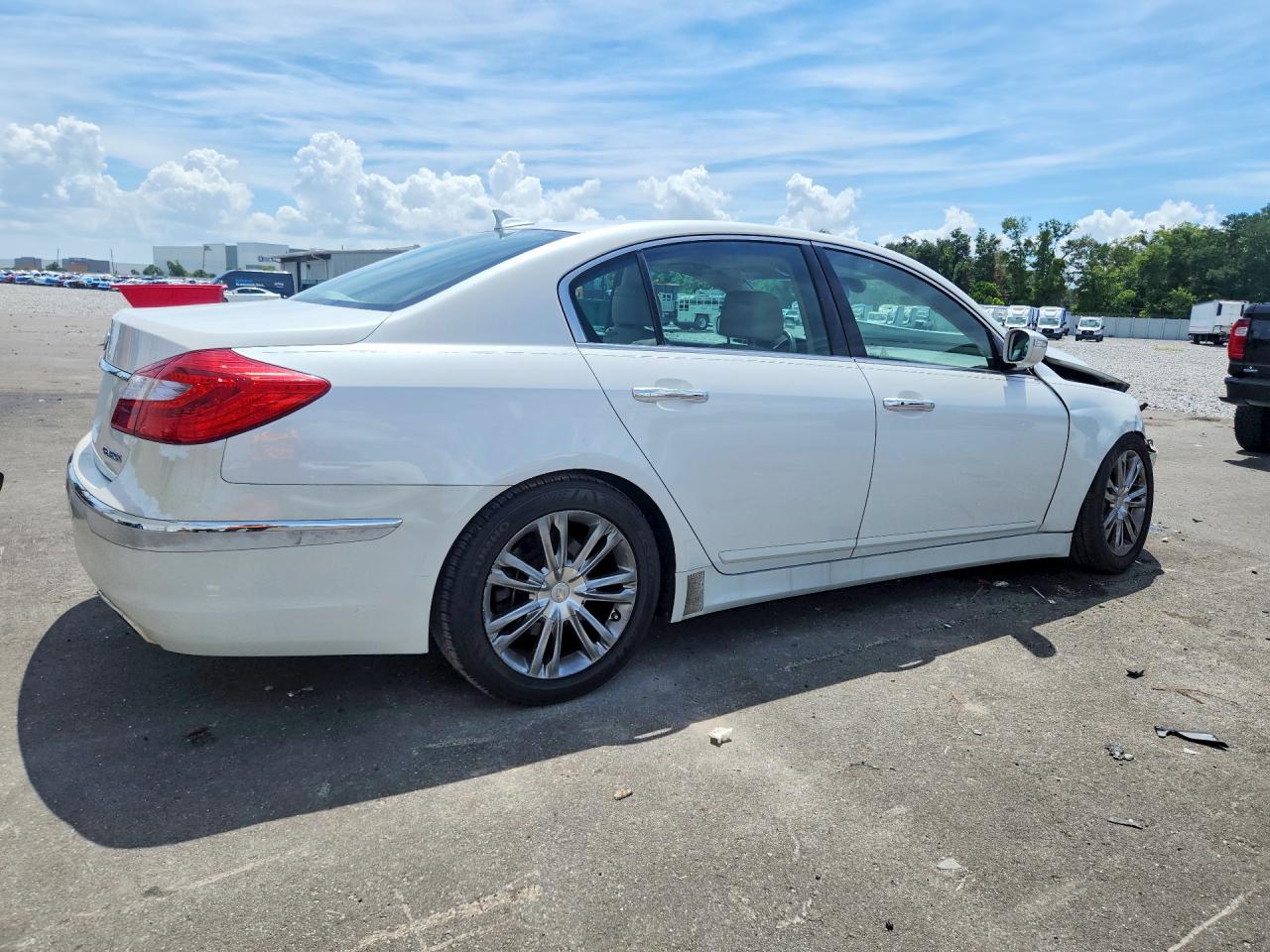 2012 Hyundai Genesis 3.8l White vin: KMHGC4DD9CU160414