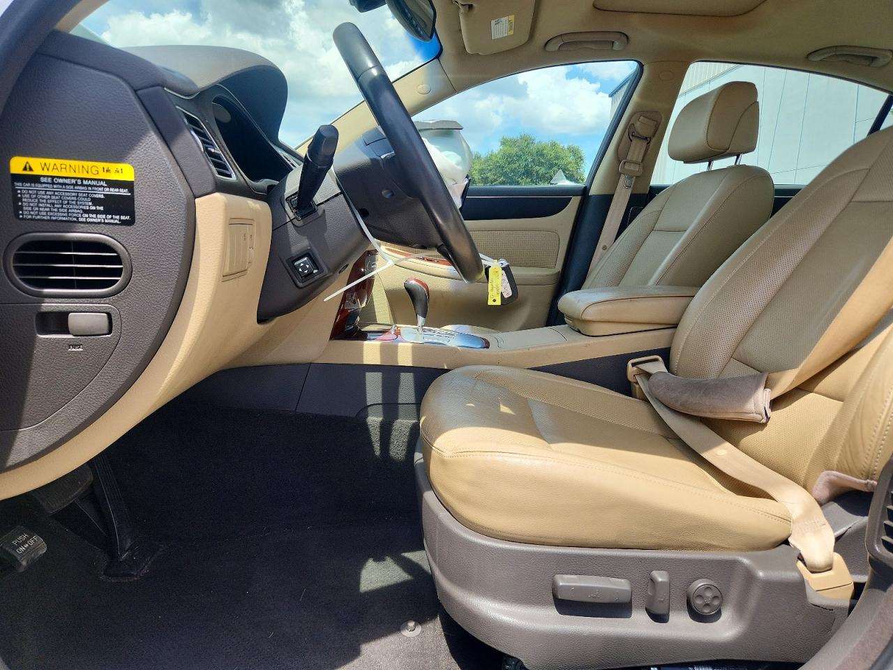 2012 Hyundai Genesis 3.8l White vin: KMHGC4DD9CU160414