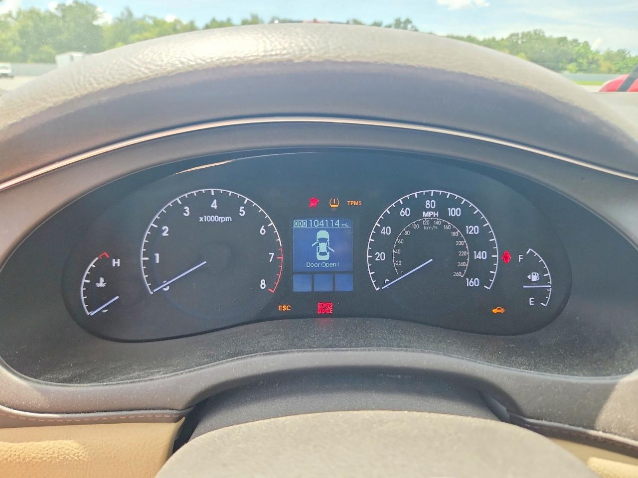 2012 Hyundai Genesis 3.8l White vin: KMHGC4DD9CU160414