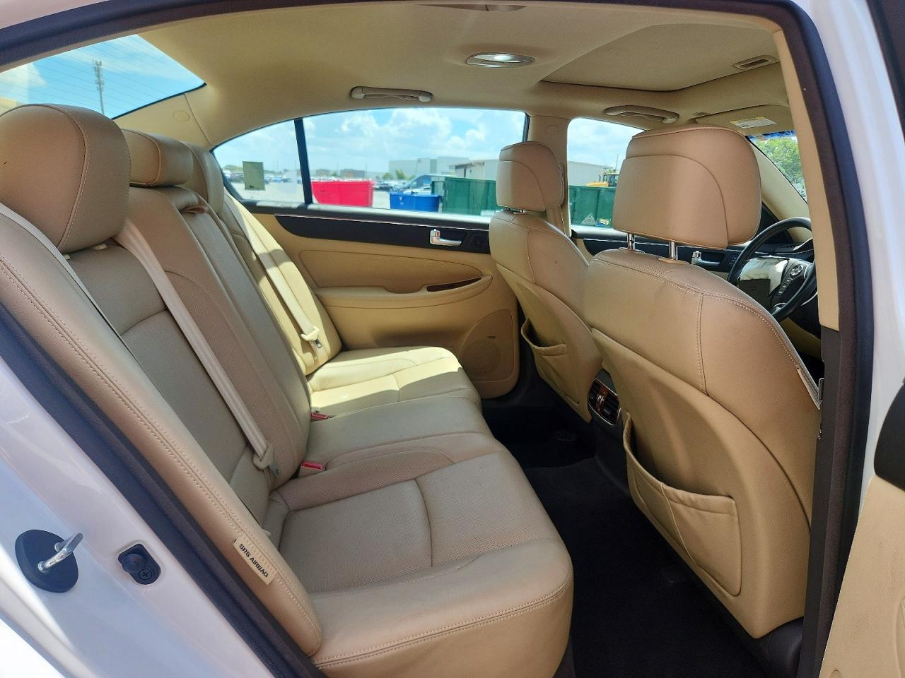 2012 Hyundai Genesis 3.8l White vin: KMHGC4DD9CU160414
