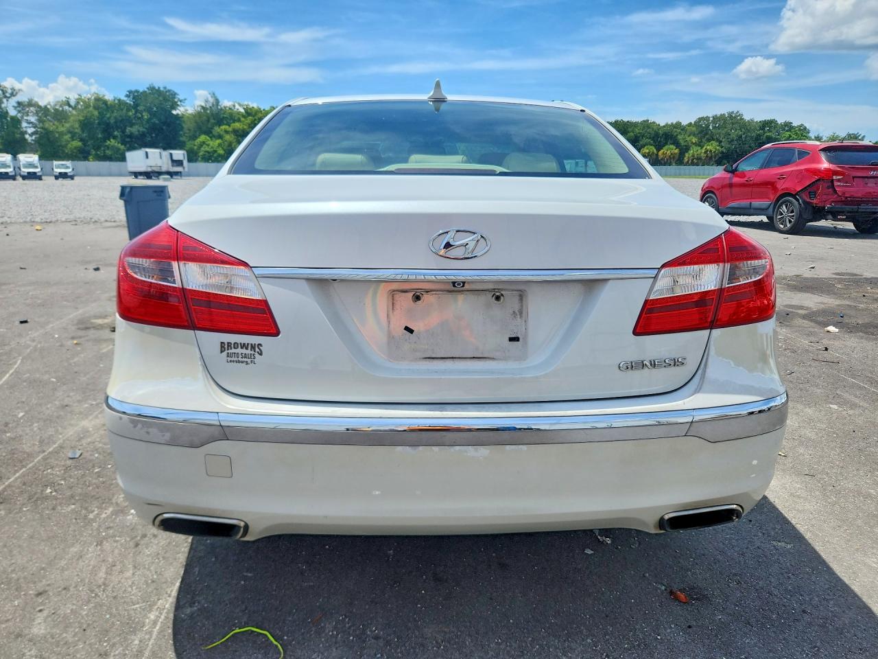 2012 Hyundai Genesis 3.8l White vin: KMHGC4DD9CU160414