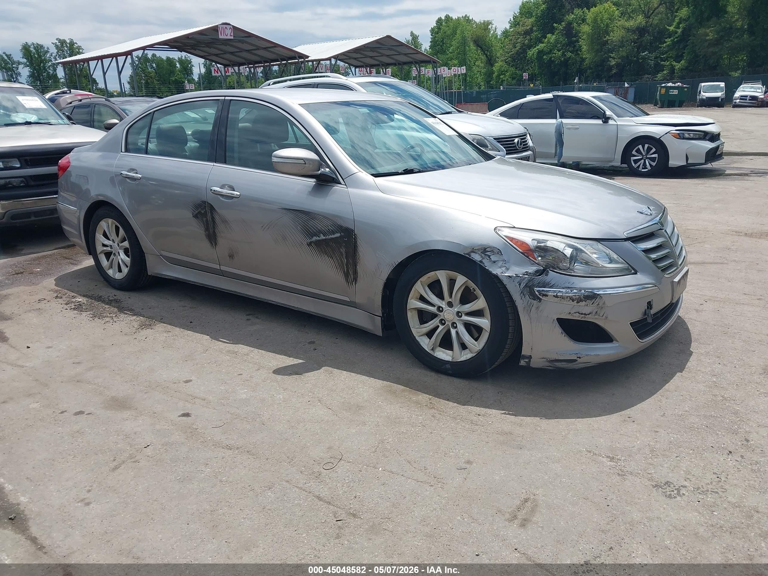 2012 Hyundai Genesis 3.8 Silver vin: KMHGC4DD9CU181540