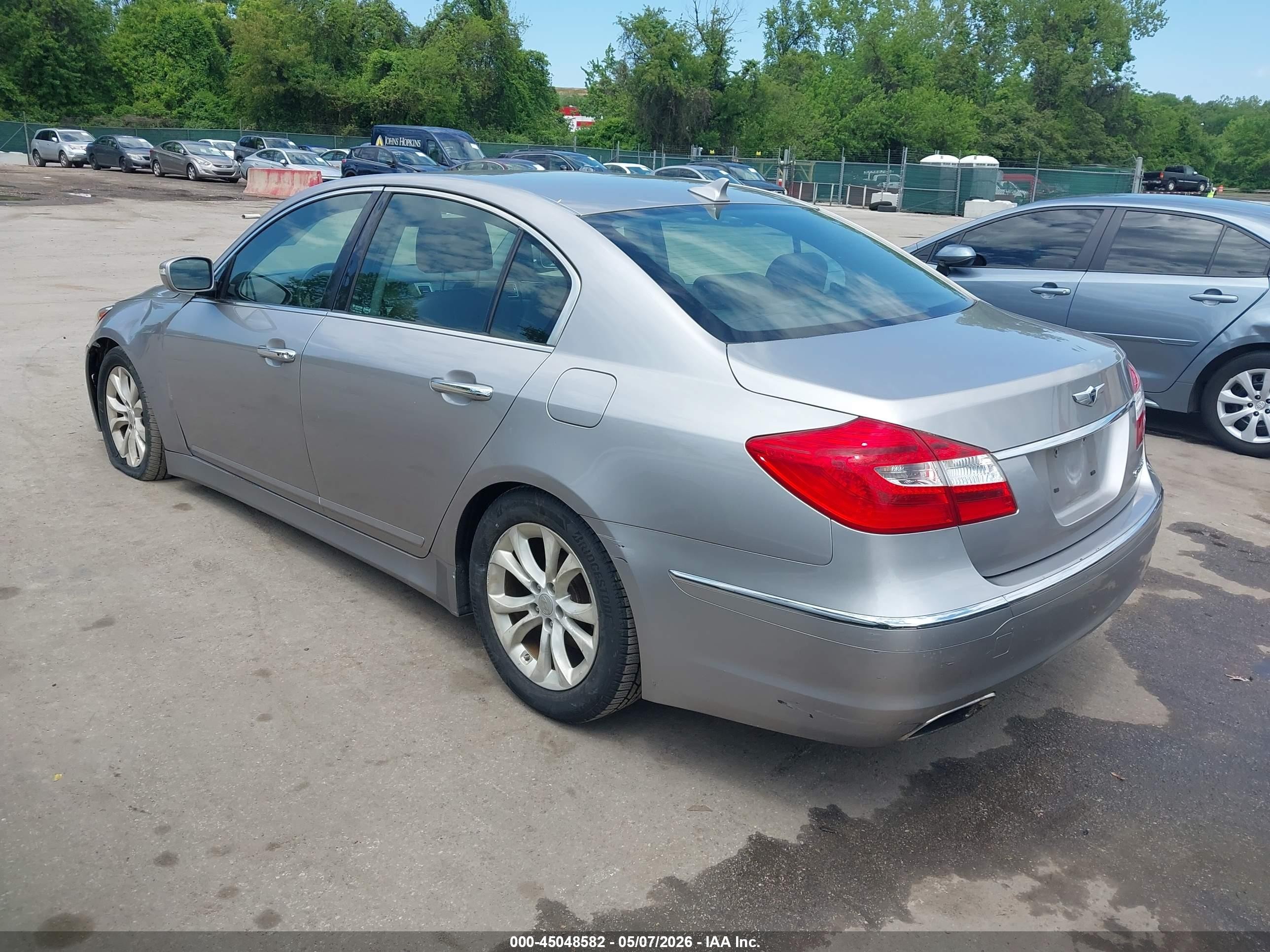 2012 Hyundai Genesis 3.8 Silver vin: KMHGC4DD9CU181540