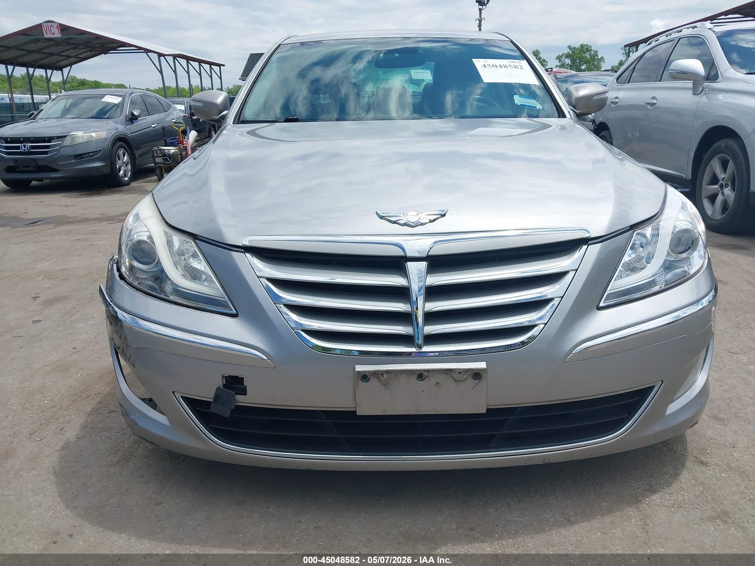 2012 Hyundai Genesis 3.8 Silver vin: KMHGC4DD9CU181540