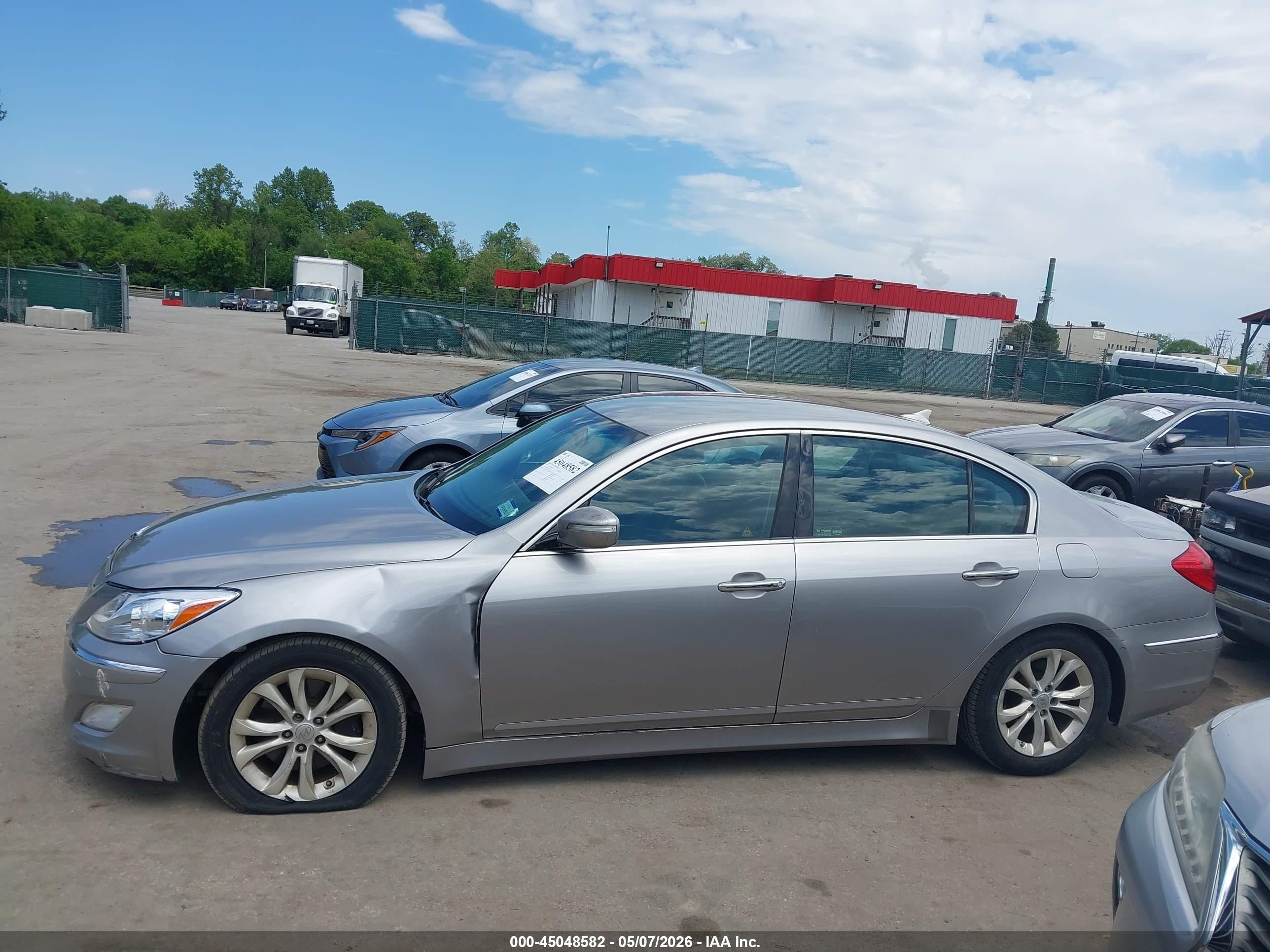 2012 Hyundai Genesis 3.8 Silver vin: KMHGC4DD9CU181540