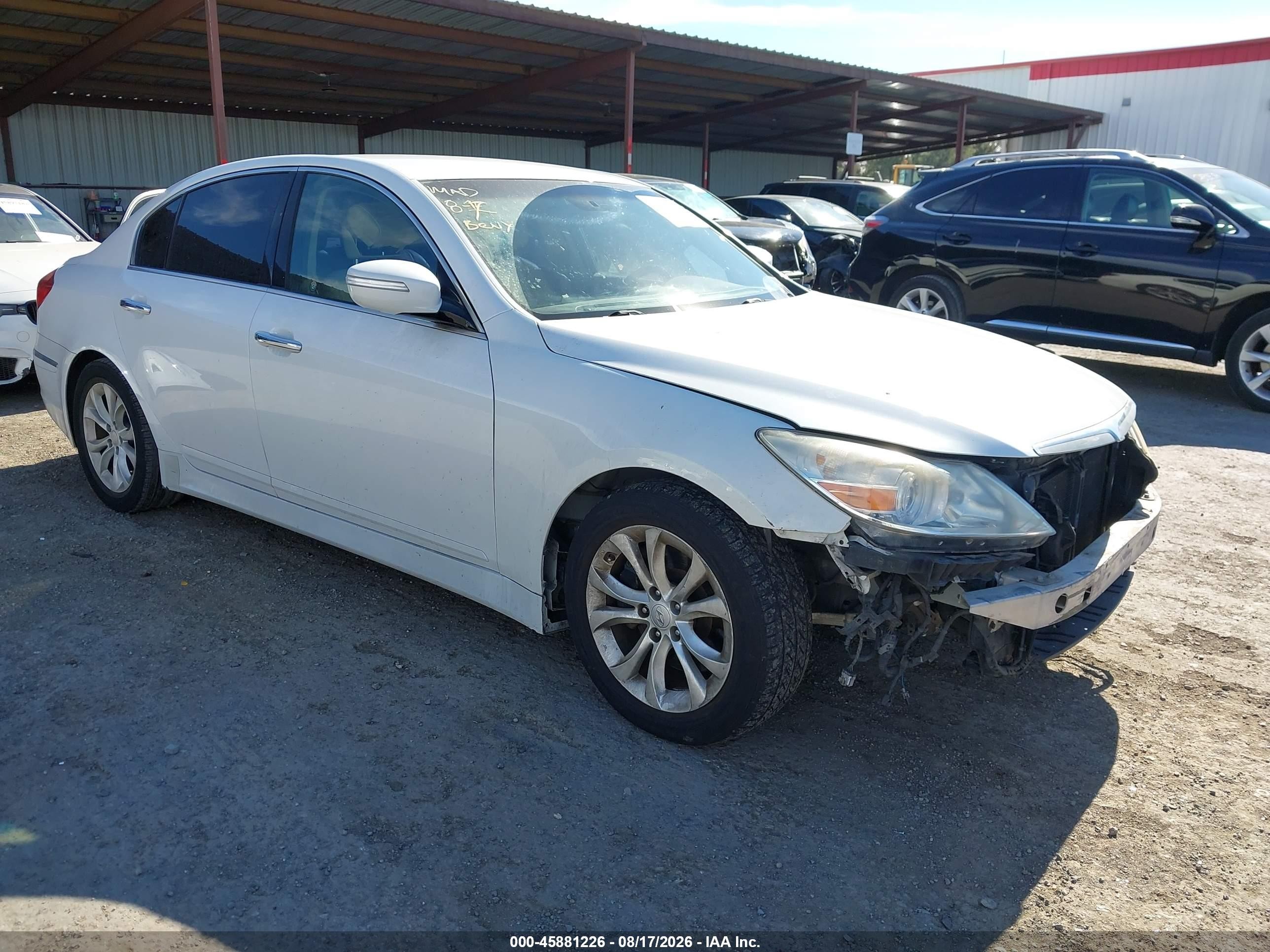 2012 Hyundai Genesis 3.8 White vin: KMHGC4DD9CU185930