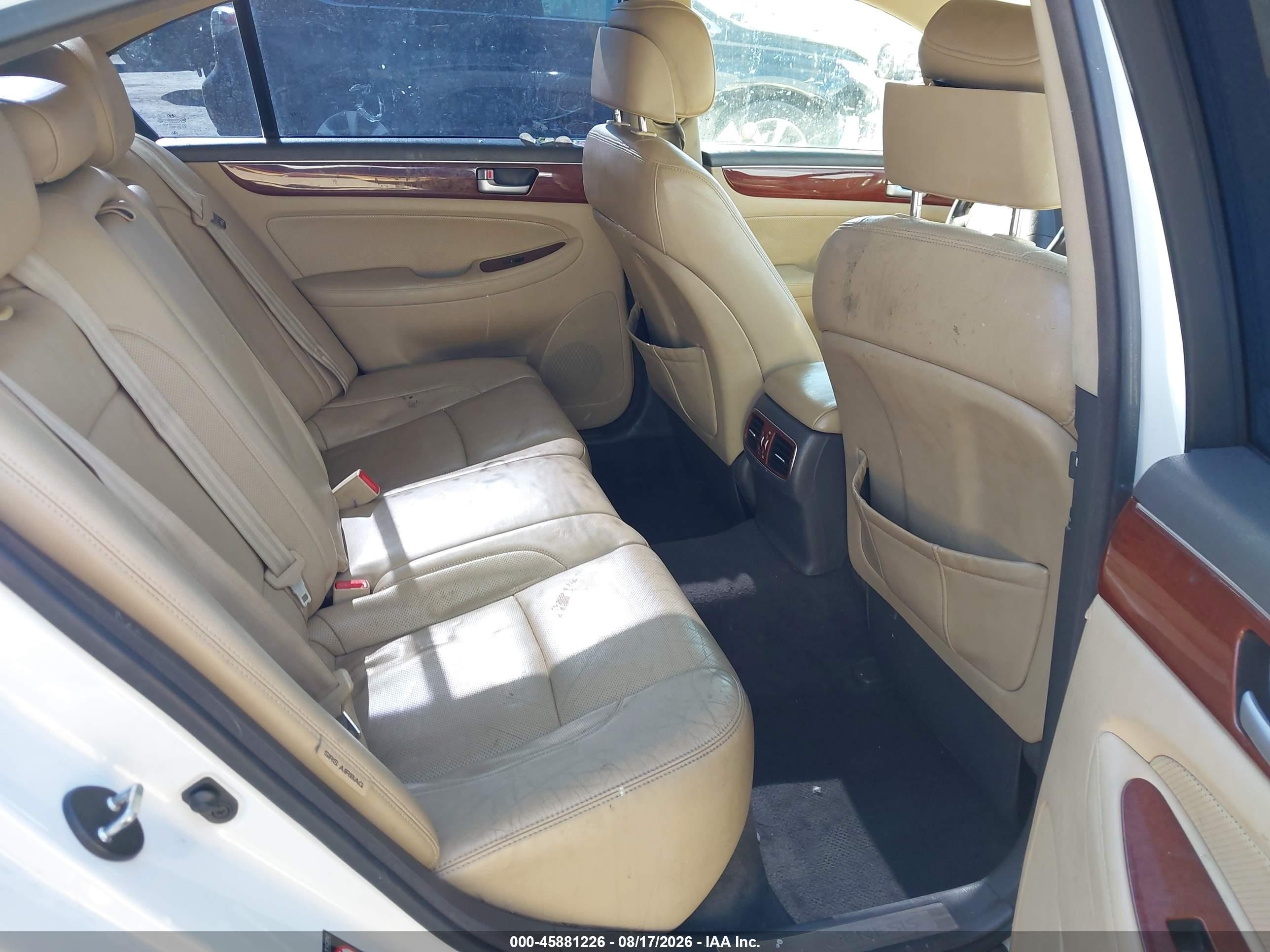 2012 Hyundai Genesis 3.8 White vin: KMHGC4DD9CU185930