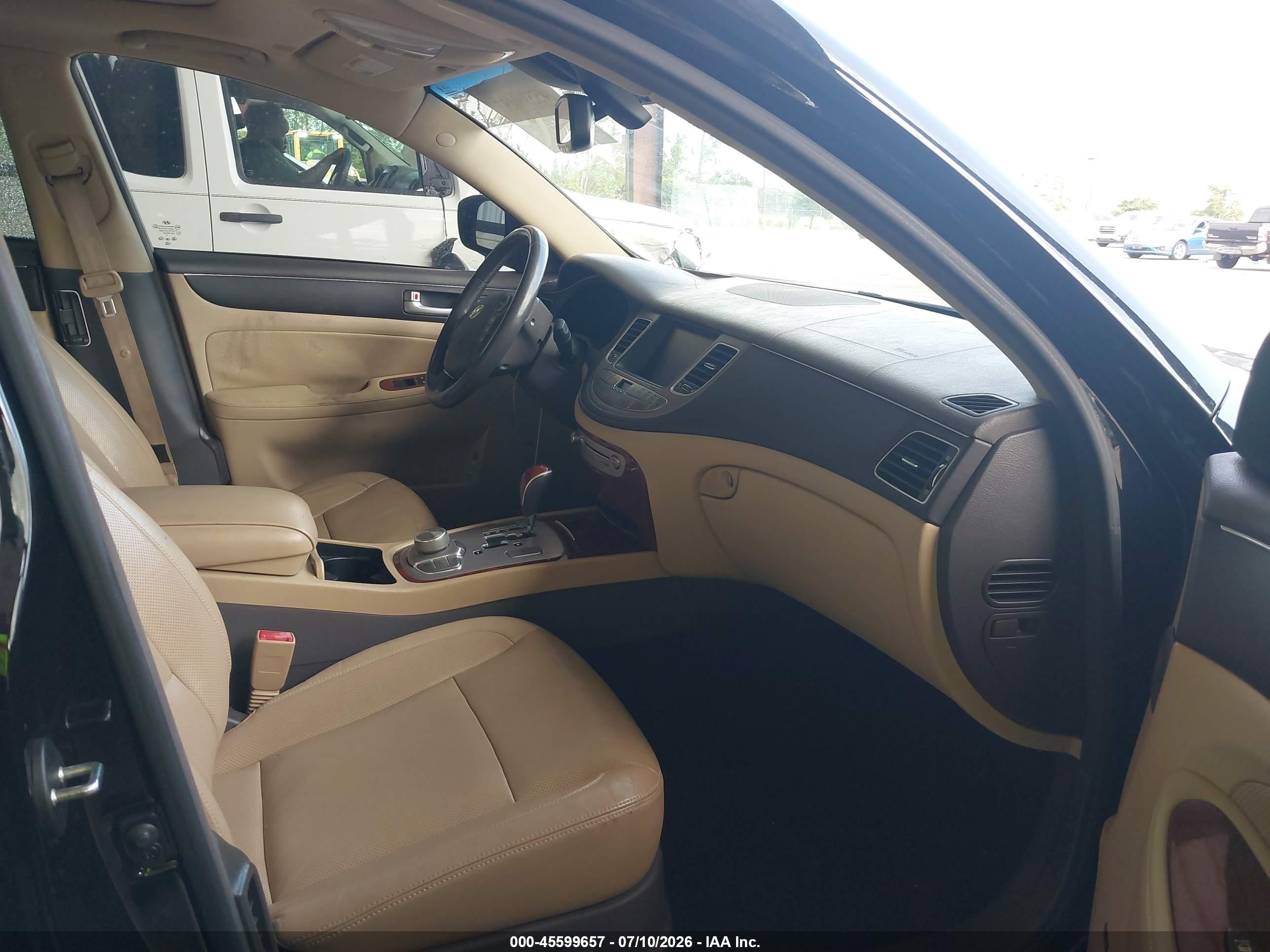 2012 Hyundai Genesis 3.8 Black vin: KMHGC4DD9CU192179