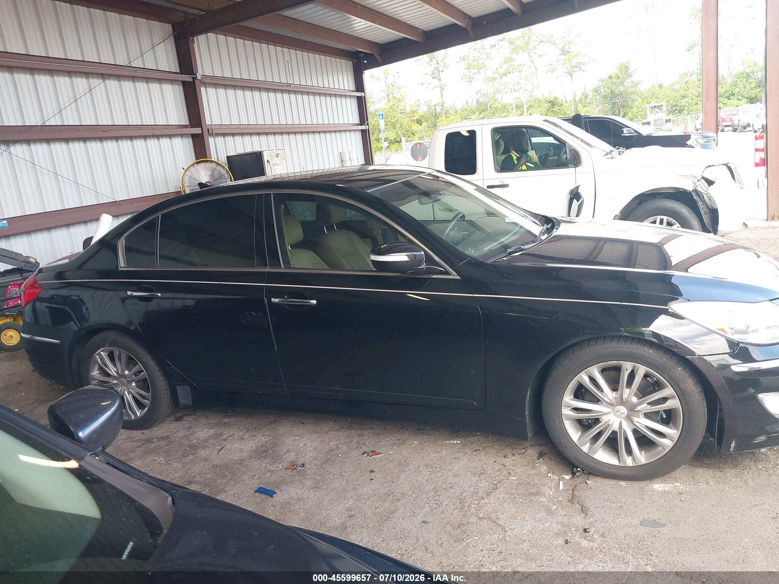 2012 Hyundai Genesis 3.8 Black vin: KMHGC4DD9CU192179
