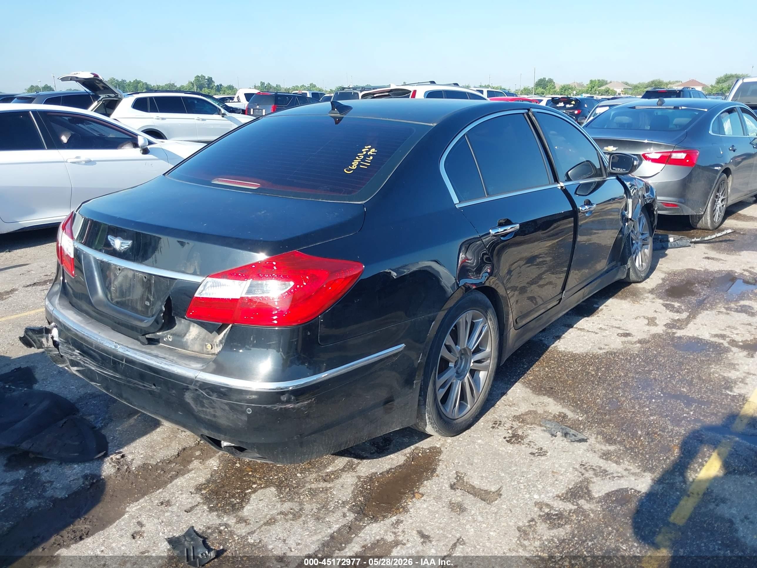 2012 Hyundai Genesis 3.8 Black vin: KMHGC4DD9CU204069