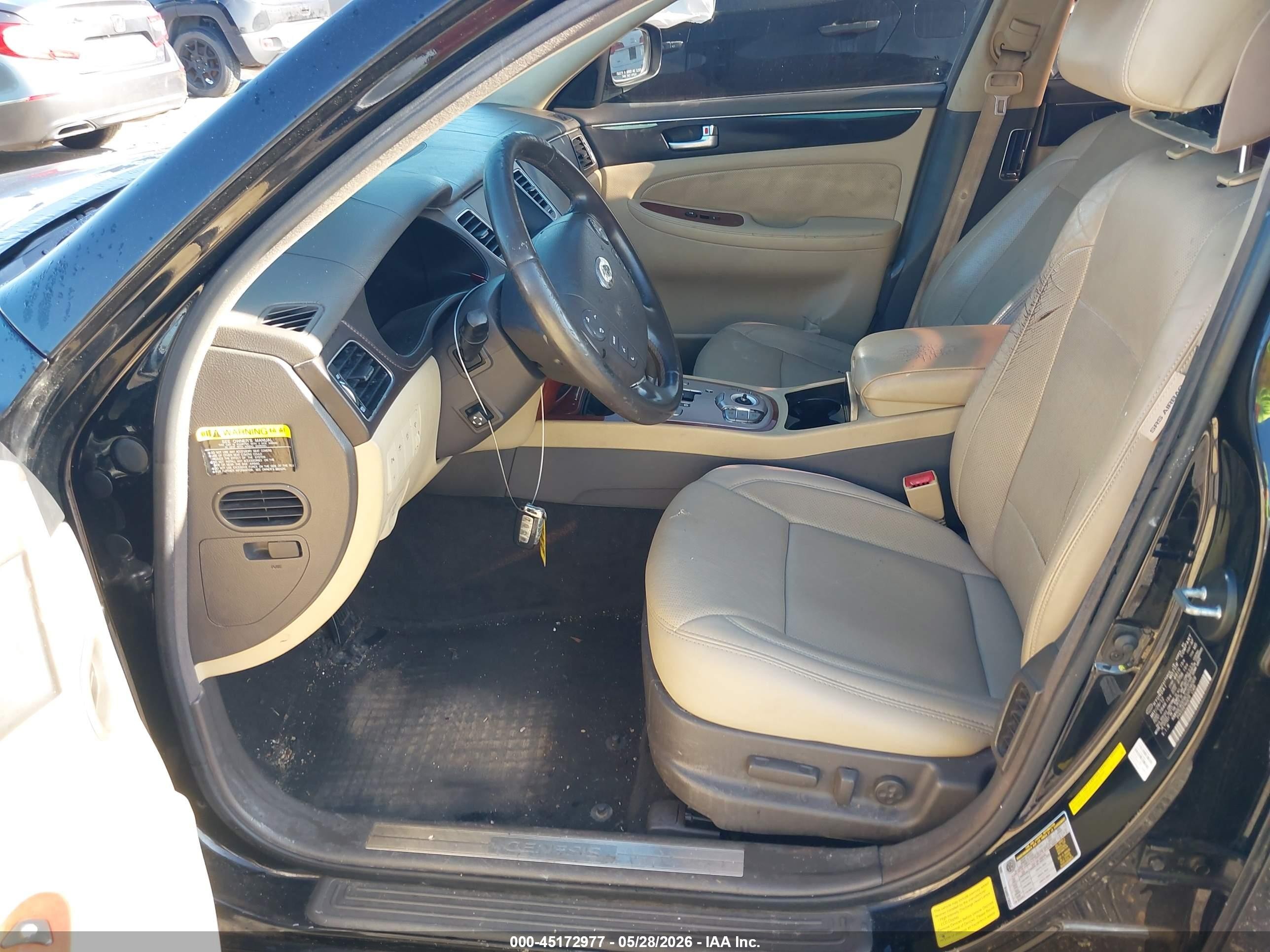 2012 Hyundai Genesis 3.8 Black vin: KMHGC4DD9CU204069