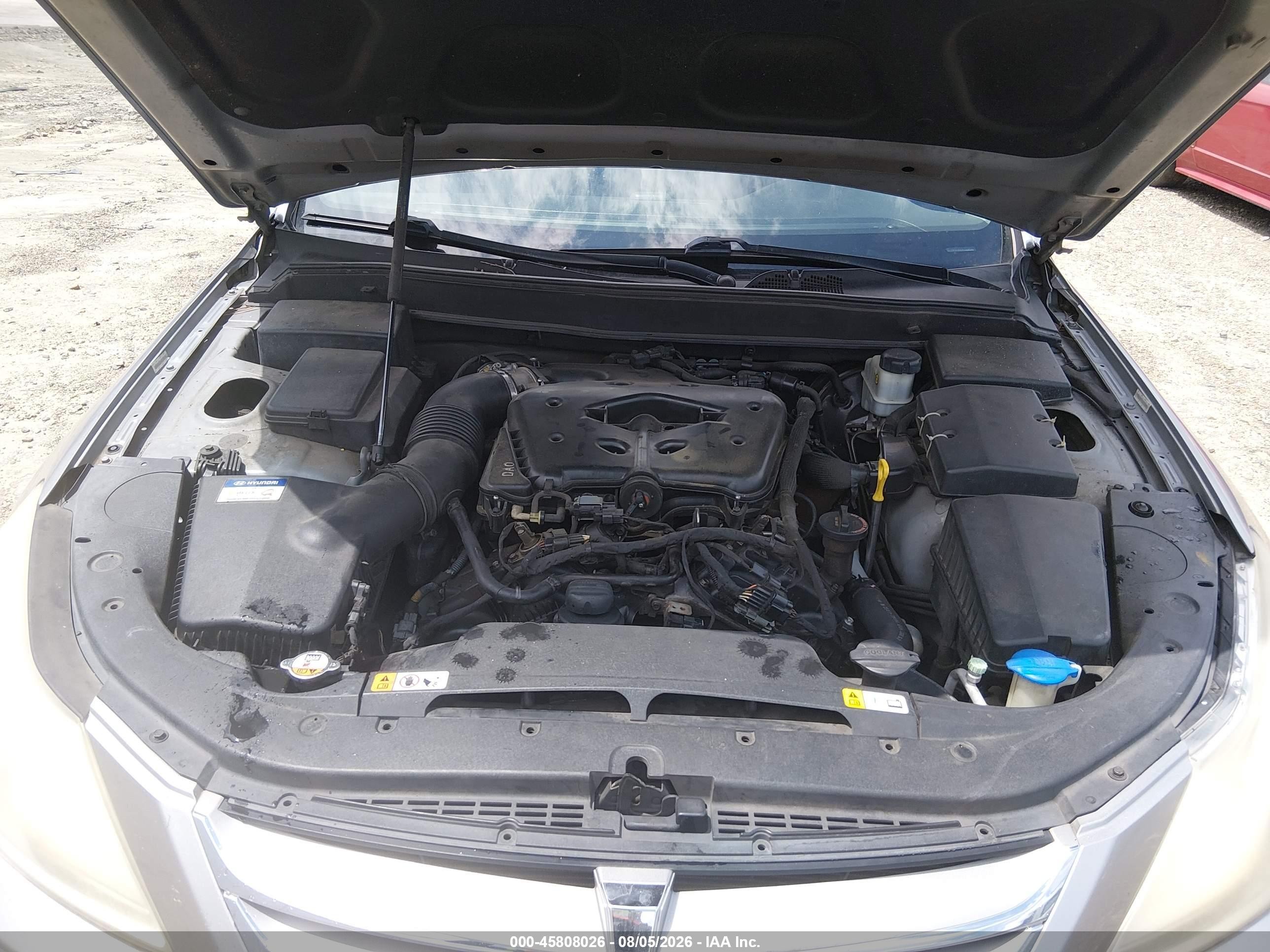 2012 Hyundai Genesis 3.8 Silver vin: KMHGC4DD9CU208588