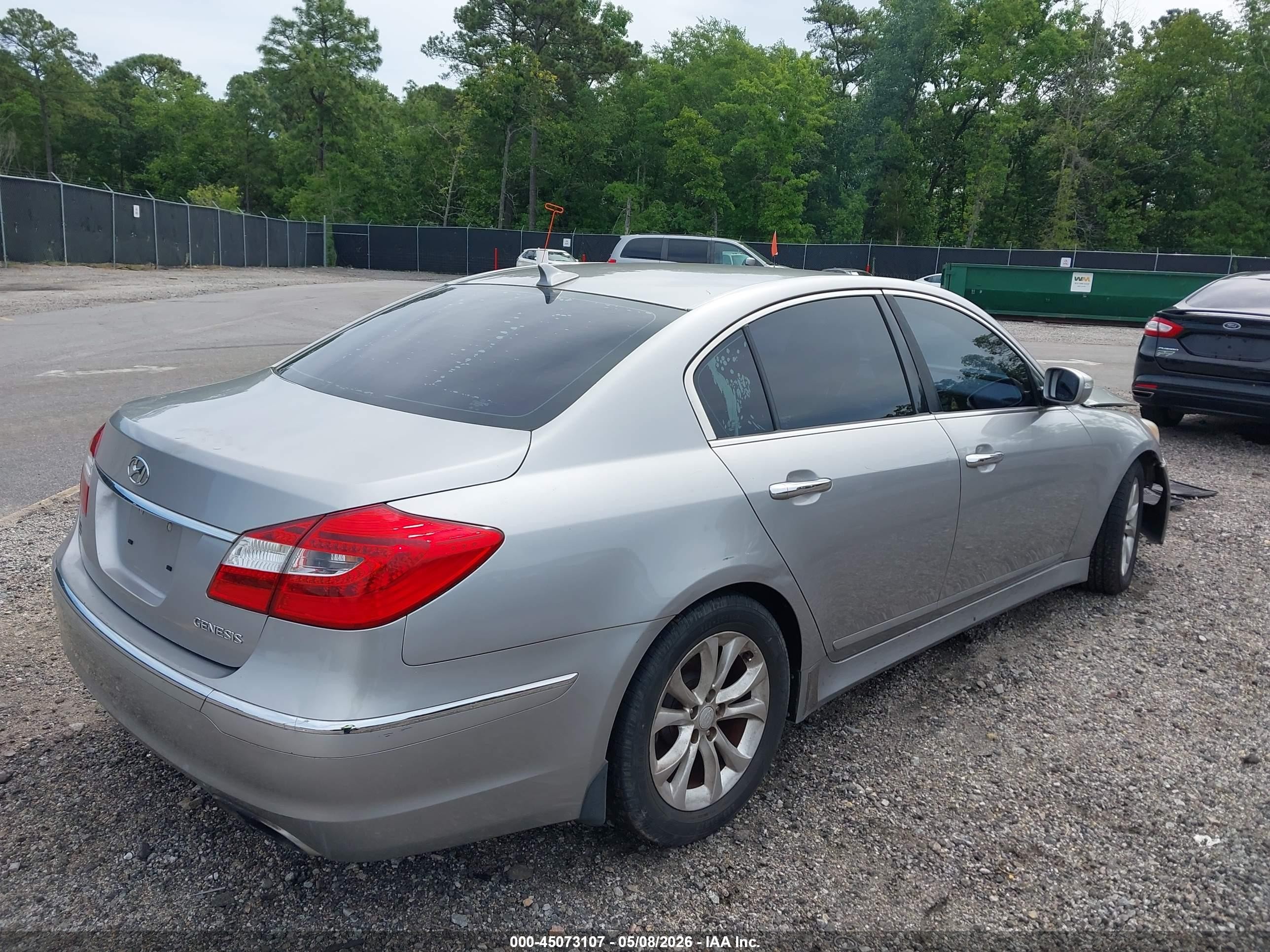 2013 Hyundai Genesis 3.8 Серебряный vin: KMHGC4DD9DU215185