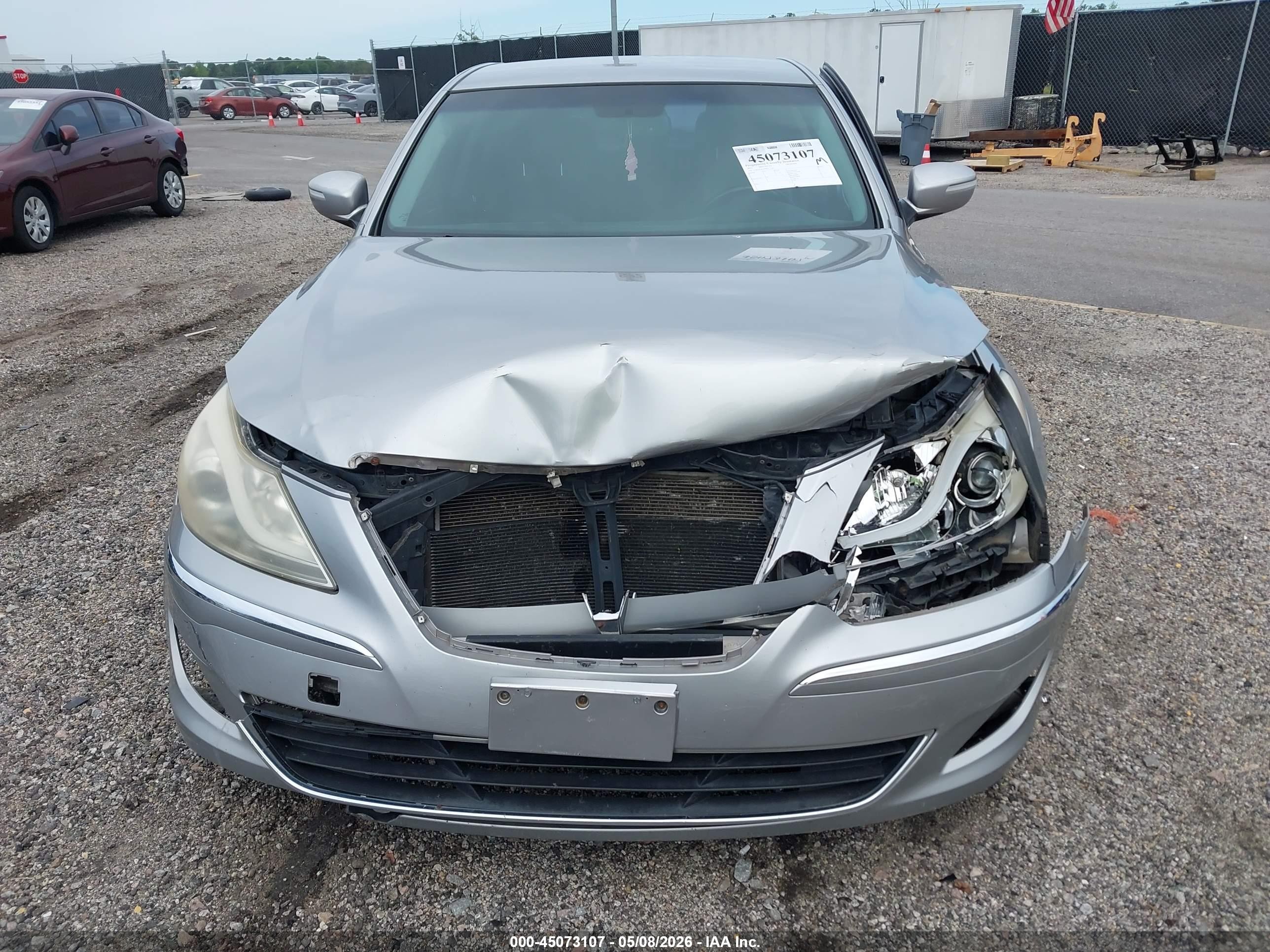 2013 Hyundai Genesis 3.8 Серебряный vin: KMHGC4DD9DU215185