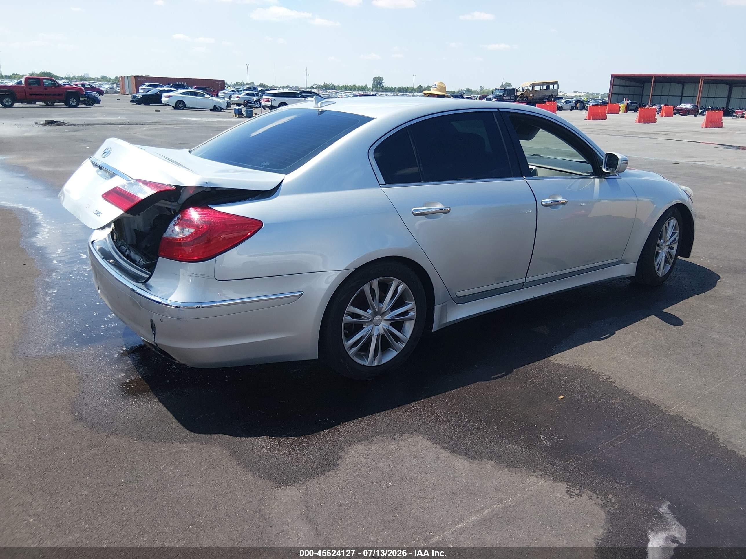2013 Hyundai Genesis 3.8 Серый vin: KMHGC4DD9DU229877