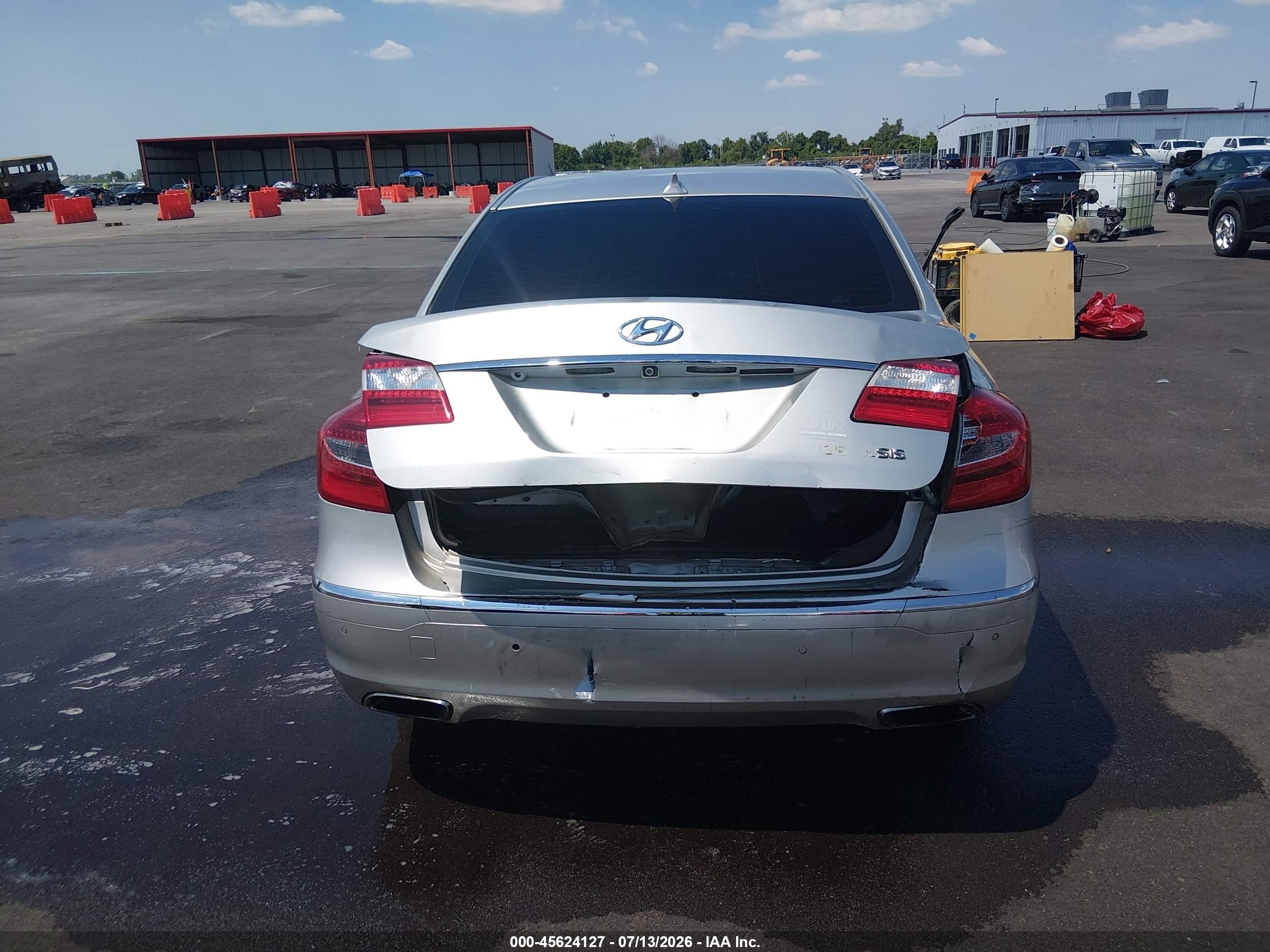 2013 Hyundai Genesis 3.8 Серый vin: KMHGC4DD9DU229877