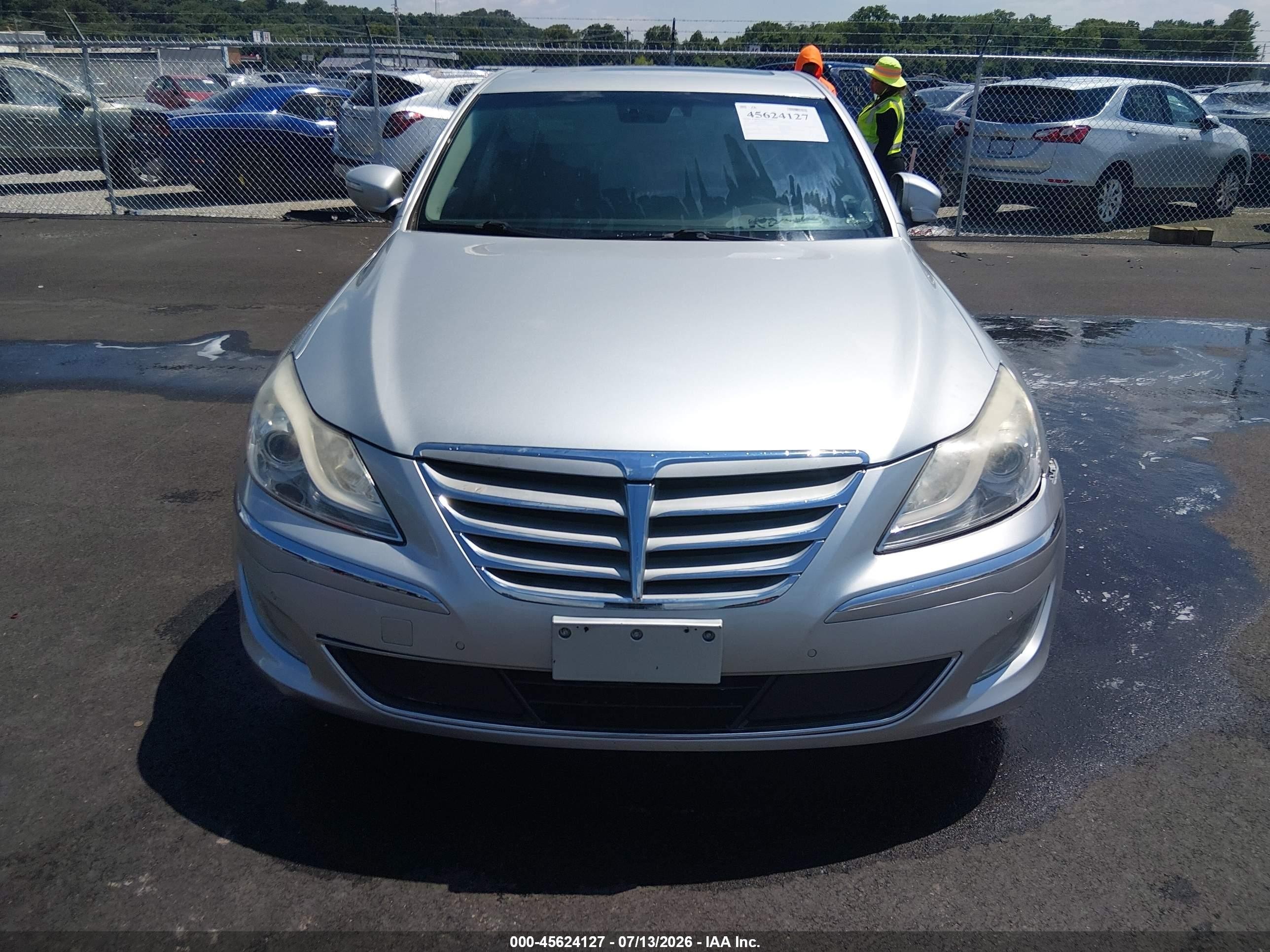 2013 Hyundai Genesis 3.8 Серый vin: KMHGC4DD9DU229877