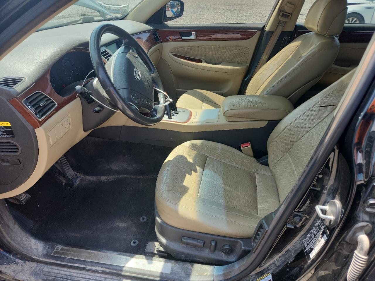 2013 Hyundai Genesis 3.8l Black vin: KMHGC4DD9DU235646