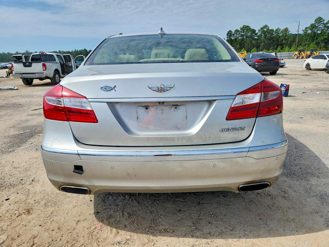 2013 Hyundai Genesis 3.8l Silver vin: KMHGC4DD9DU237378