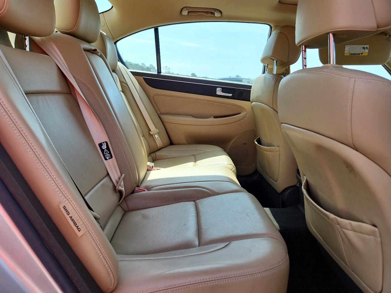 2013 Hyundai Genesis 3.8l Silver vin: KMHGC4DD9DU237378