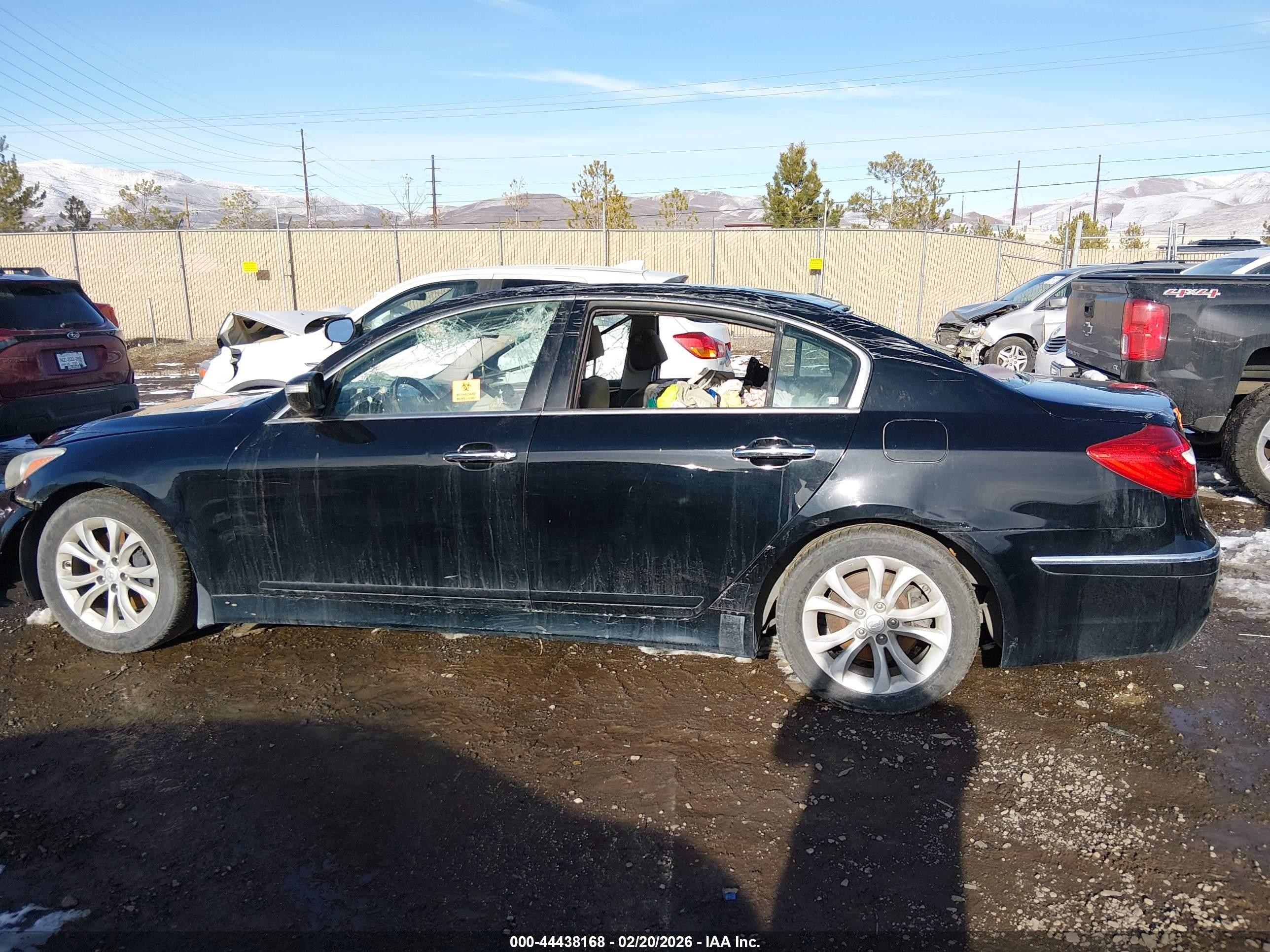 2013 Hyundai Genesis 3.8 Черный vin: KMHGC4DD9DU241379