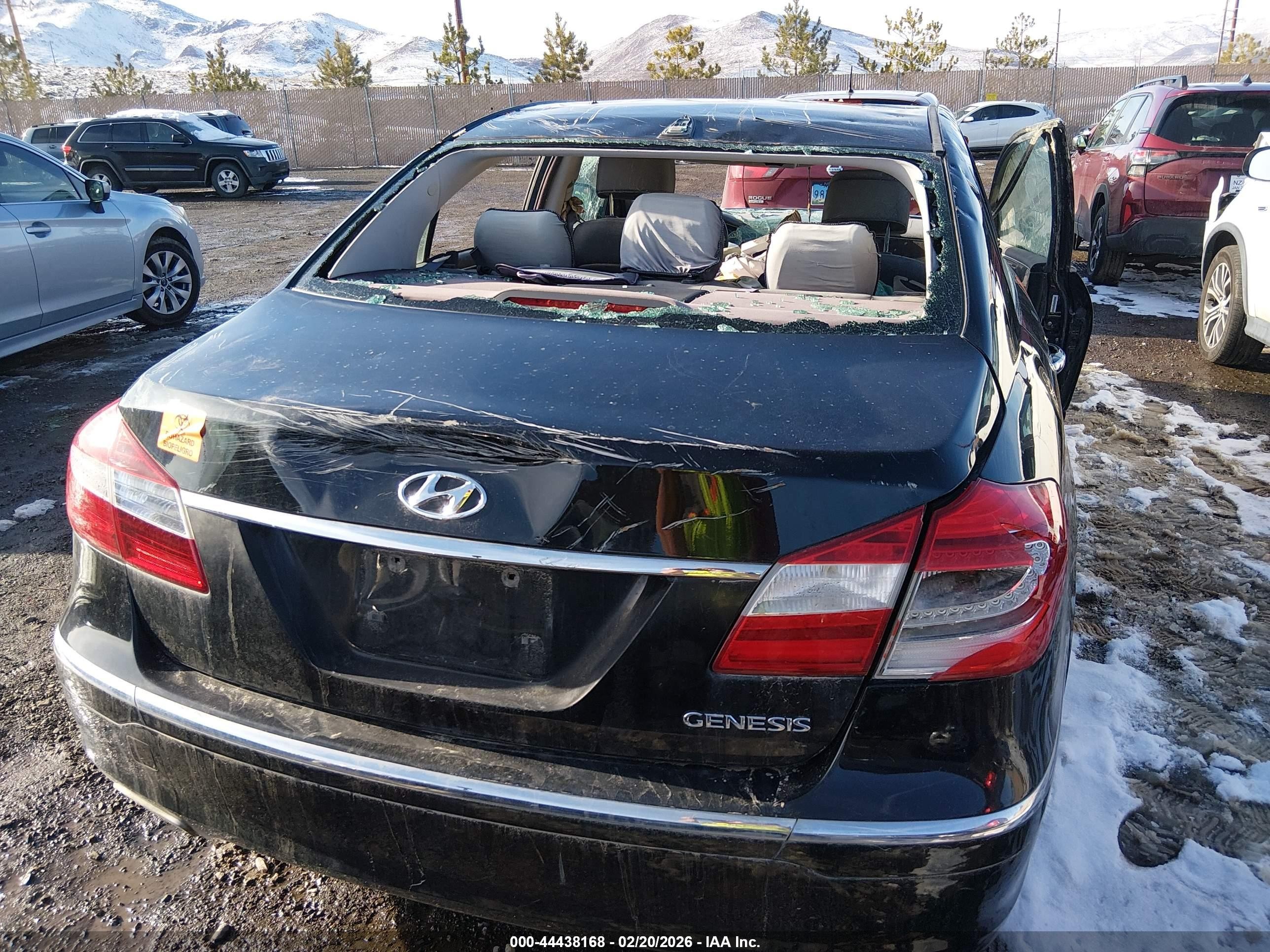 2013 Hyundai Genesis 3.8 Черный vin: KMHGC4DD9DU241379