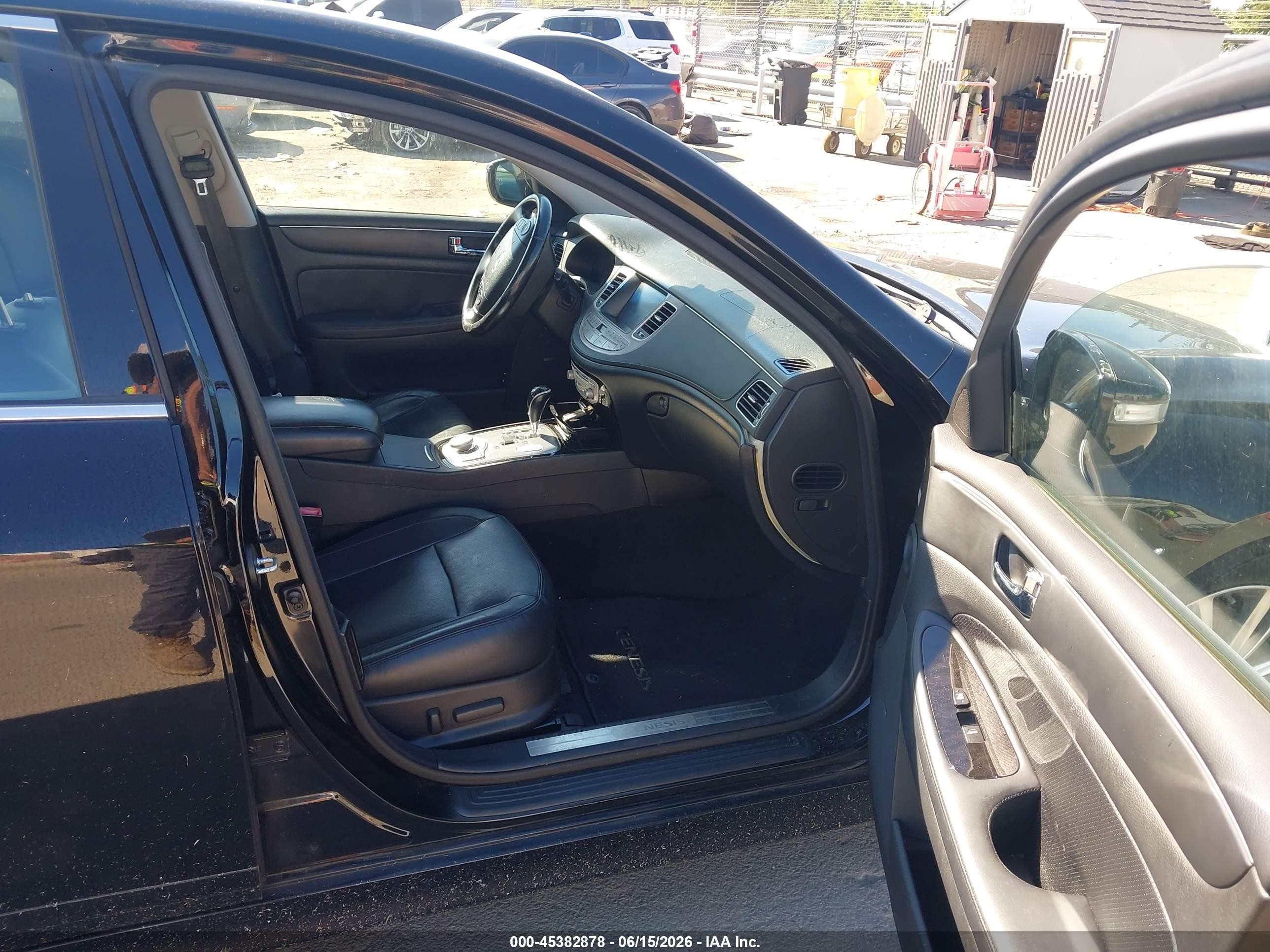 2013 Hyundai Genesis 3.8 Black vin: KMHGC4DD9DU246744
