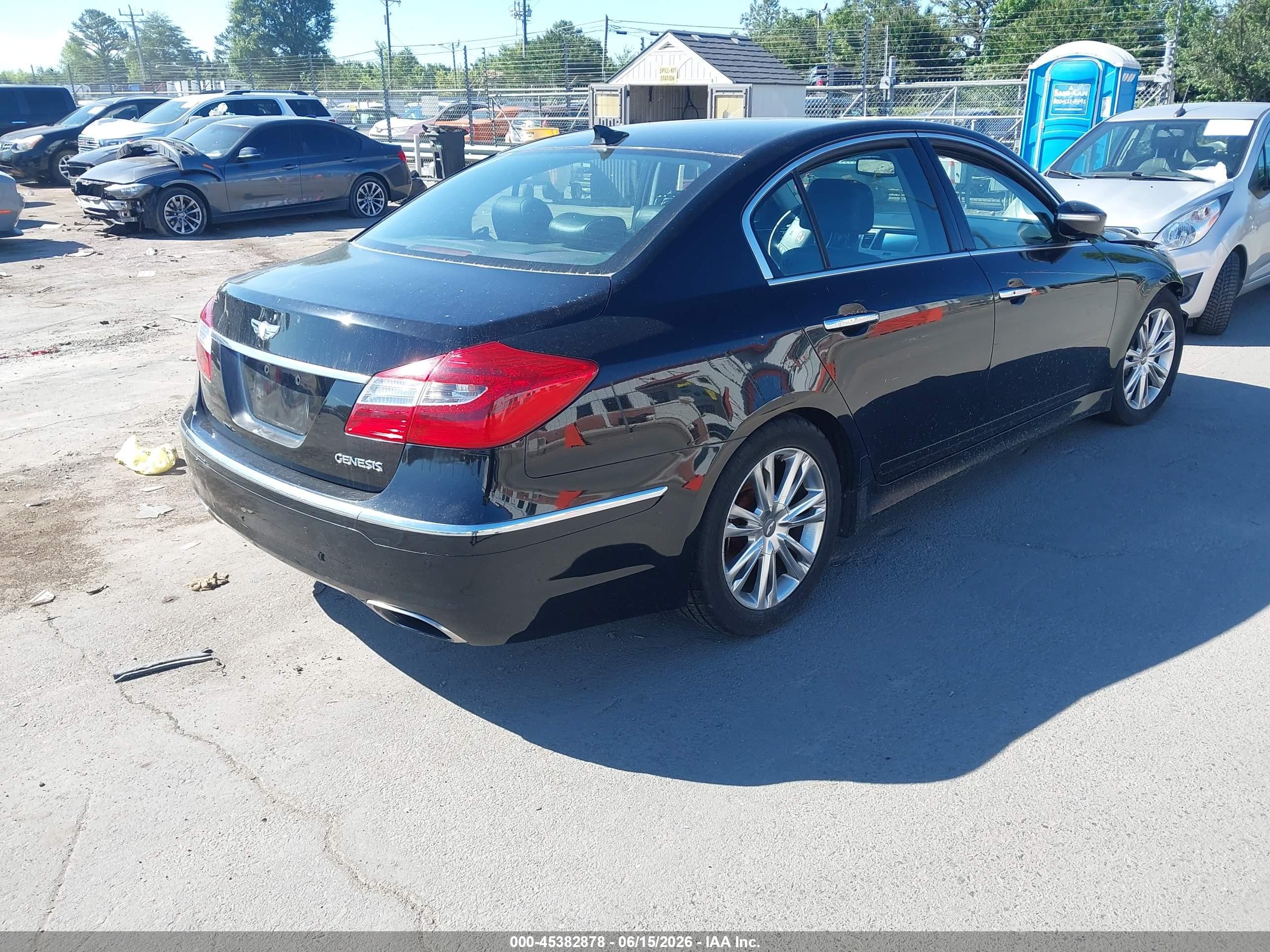 2013 Hyundai Genesis 3.8 Black vin: KMHGC4DD9DU246744