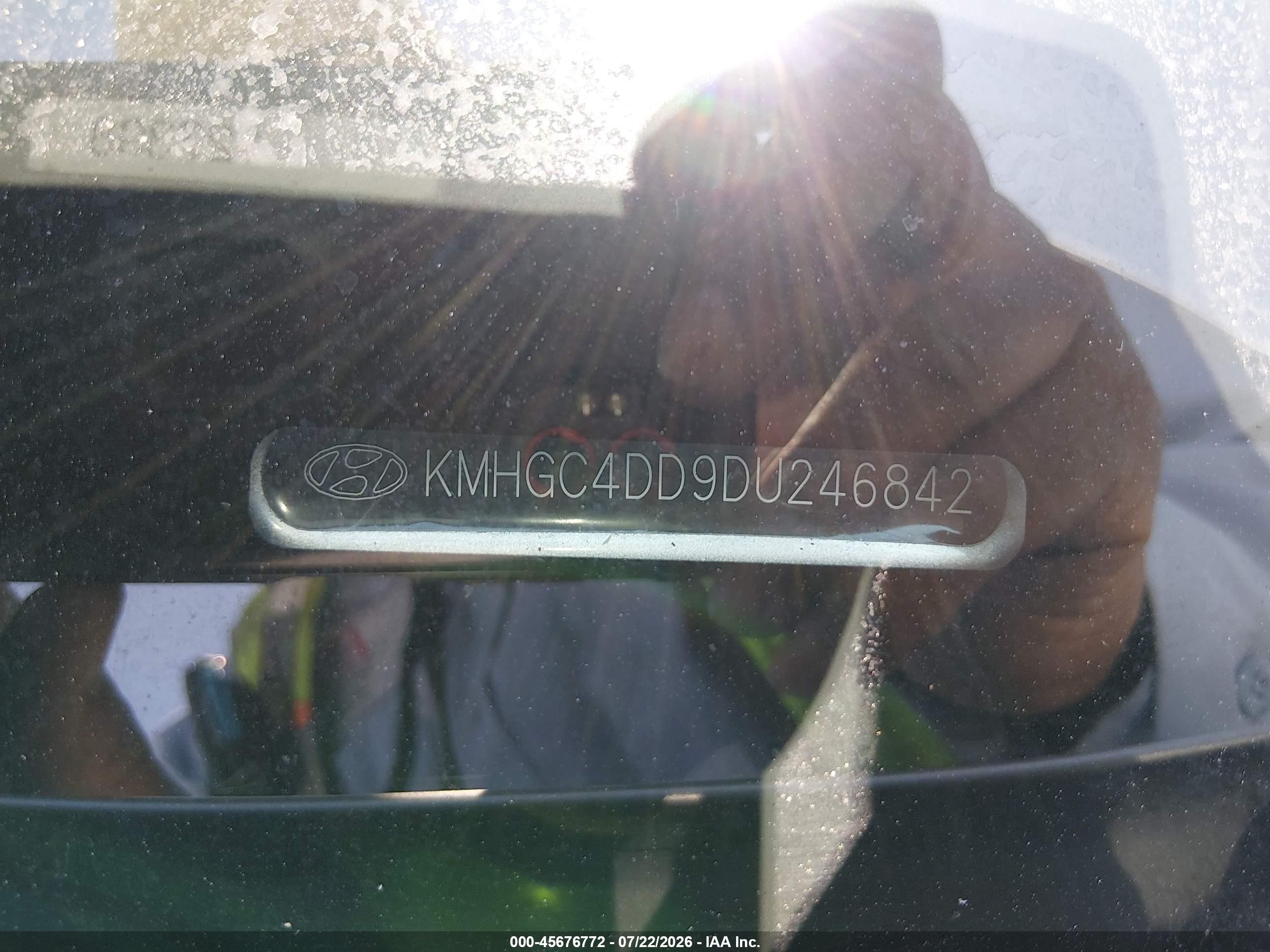 2013 Hyundai Genesis 3.8 Silver vin: KMHGC4DD9DU246842
