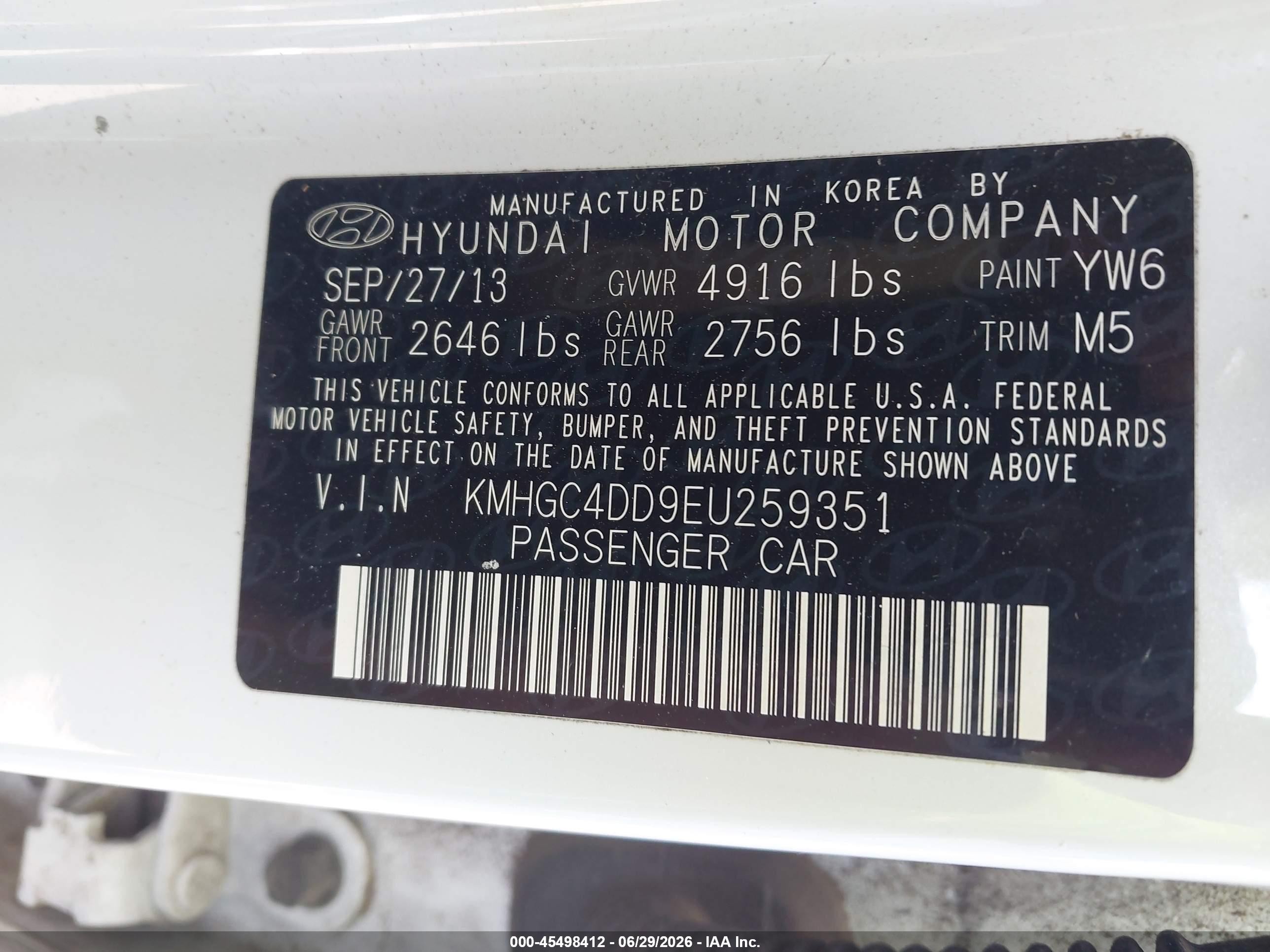 2014 Hyundai Genesis 3.8 White vin: KMHGC4DD9EU259351