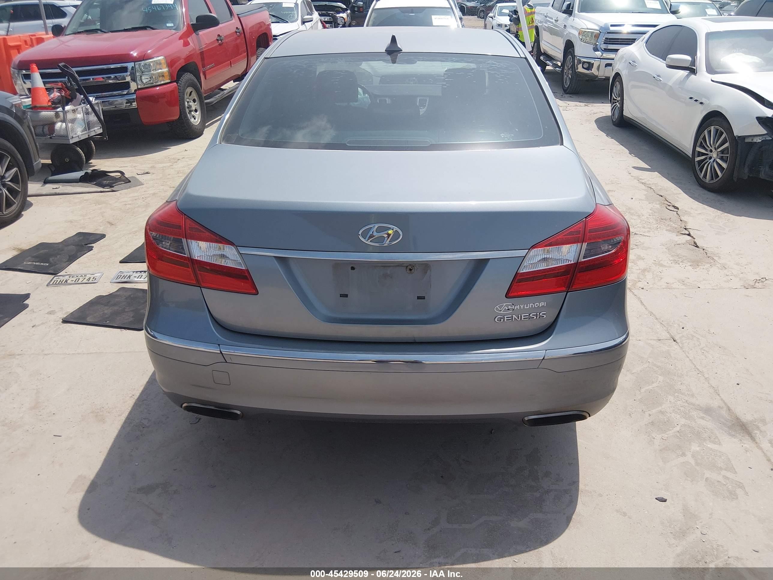 2014 Hyundai Genesis 3.8 Light Blue vin: KMHGC4DD9EU260306