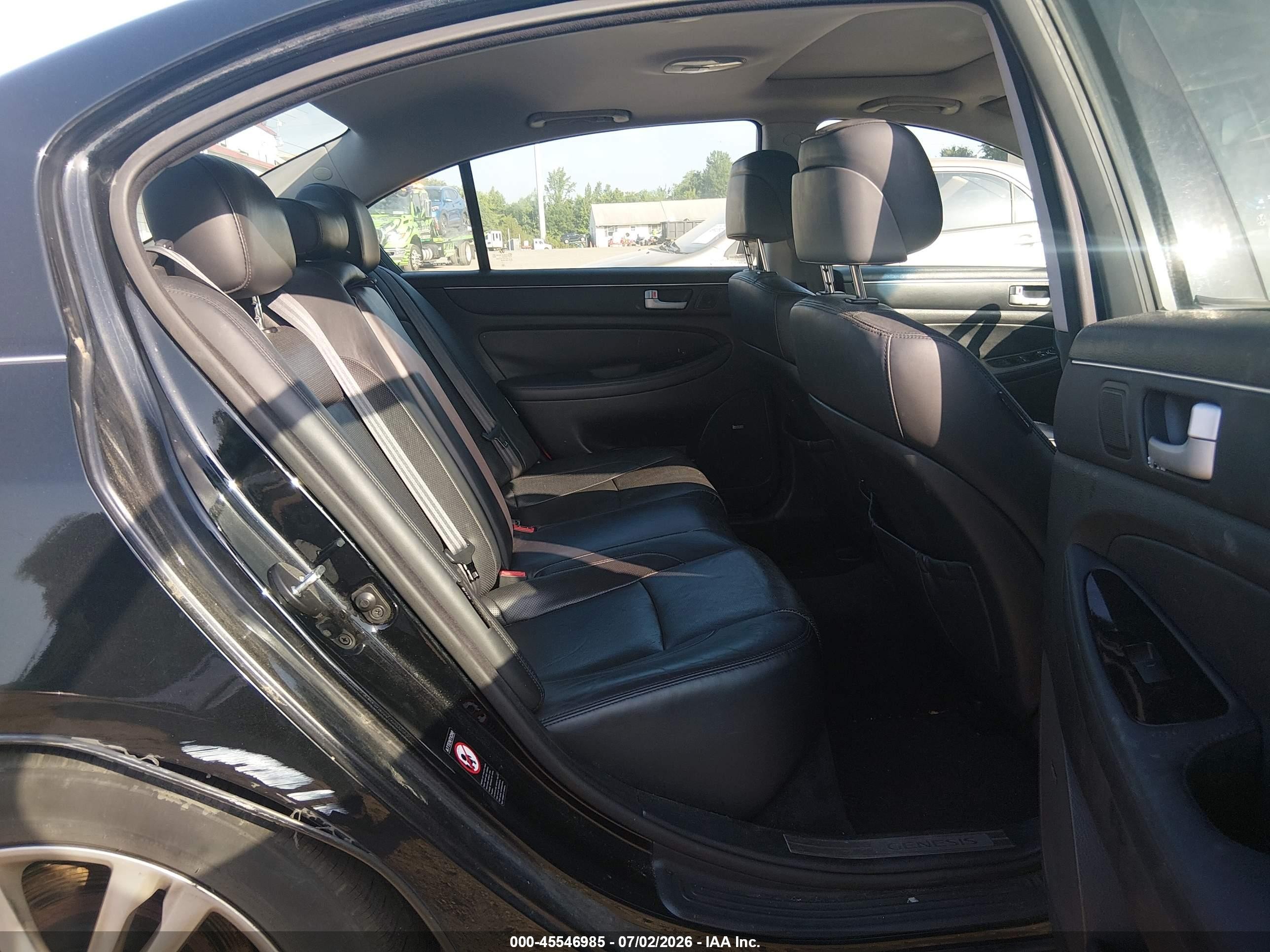 2014 Hyundai Genesis 3.8 Black vin: KMHGC4DD9EU261777