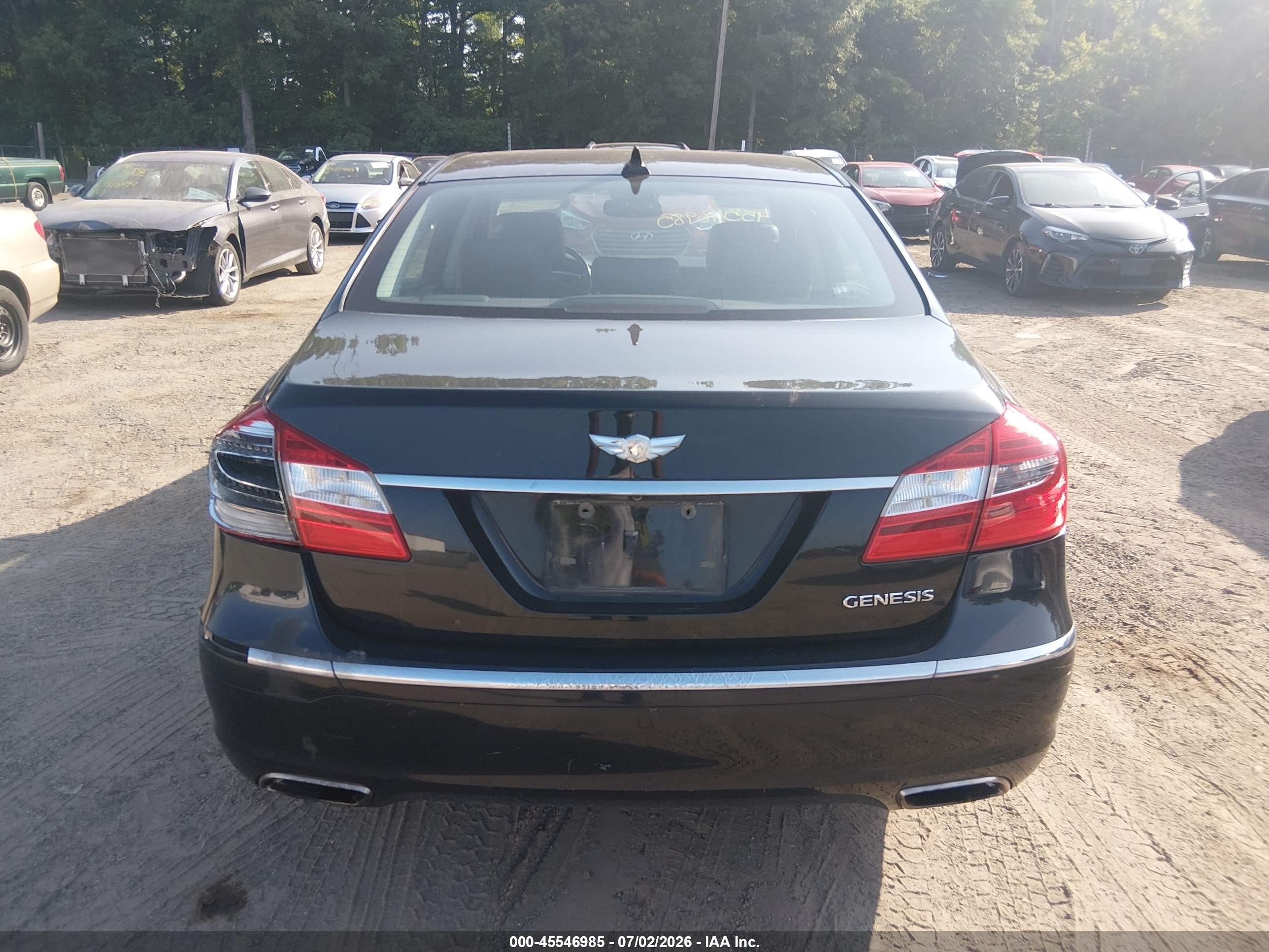 2014 Hyundai Genesis 3.8 Black vin: KMHGC4DD9EU261777