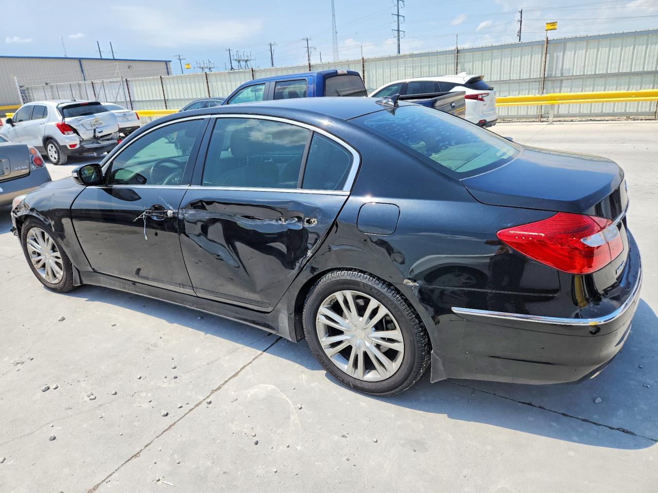 2012 Hyundai Genesis 3.8l Black vin: KMHGC4DDXCU165055