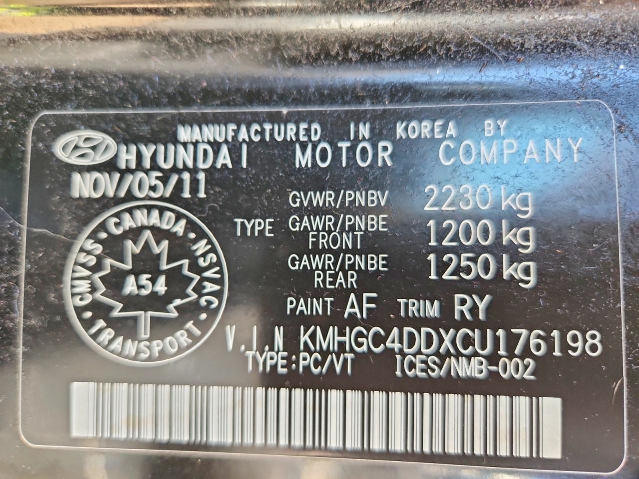 2012 Hyundai Genesis 3.8l Black vin: KMHGC4DDXCU176198
