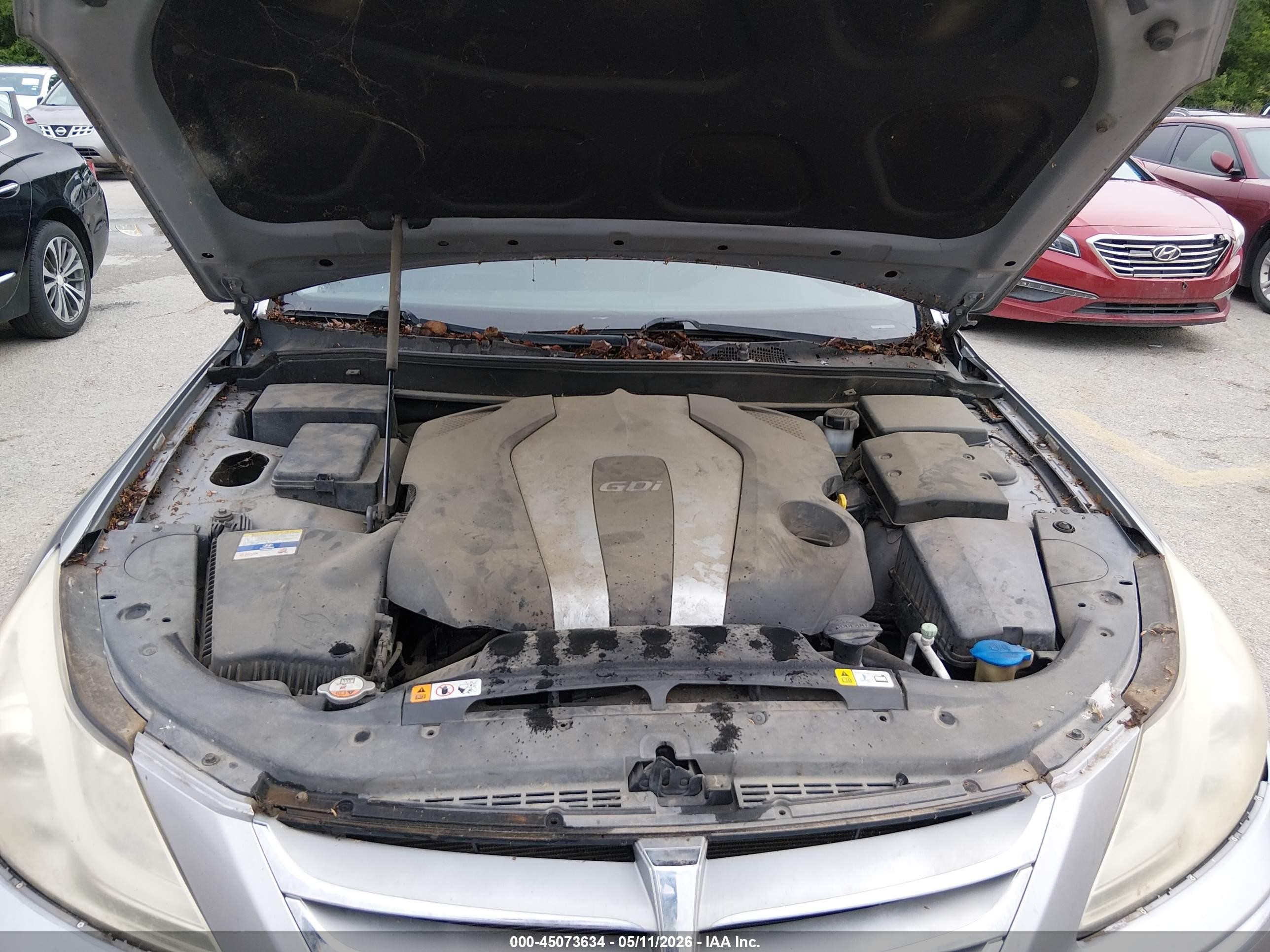 2012 Hyundai Genesis 3.8 Silver vin: KMHGC4DDXCU183779