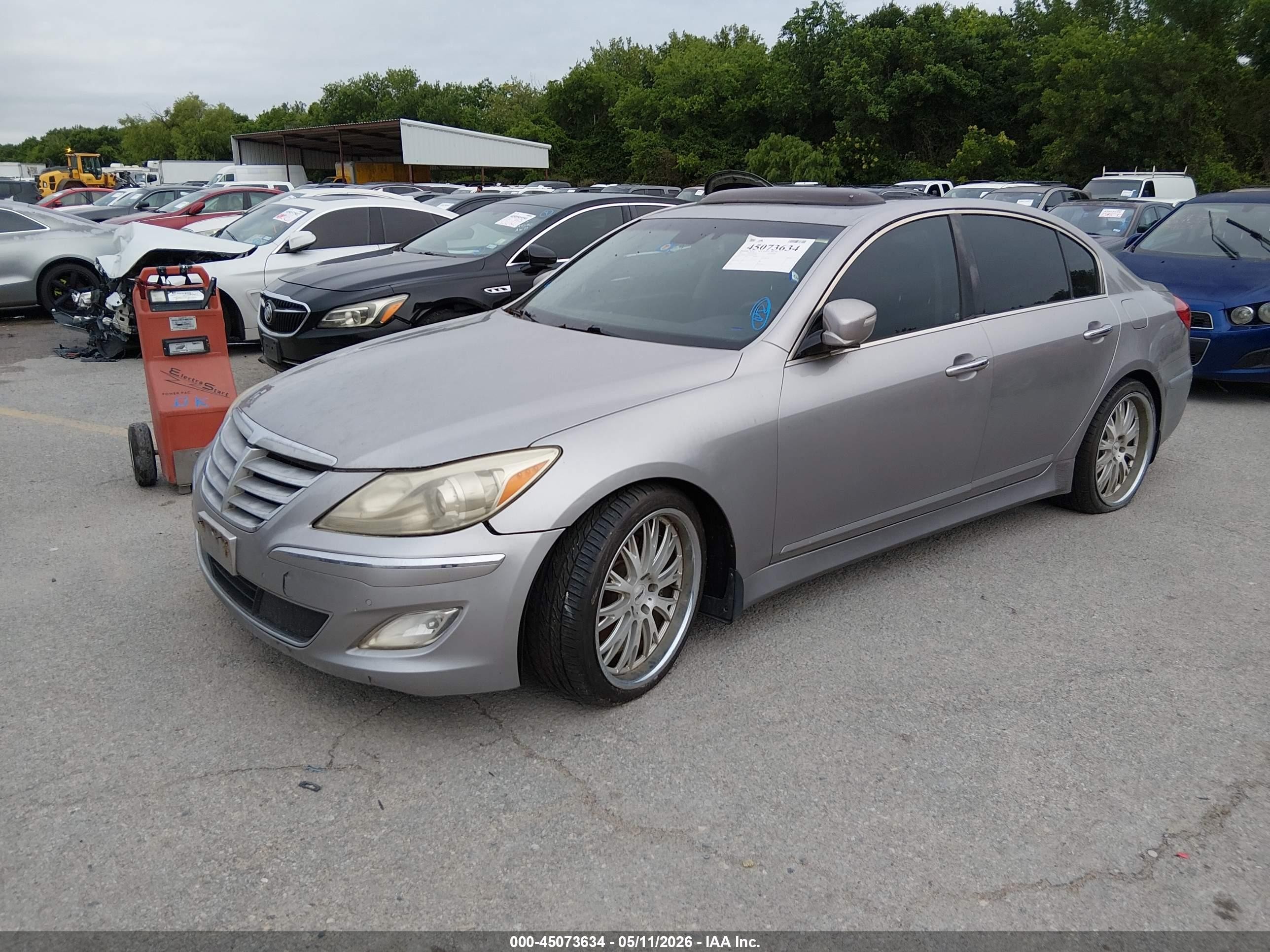 2012 Hyundai Genesis 3.8 Silver vin: KMHGC4DDXCU183779